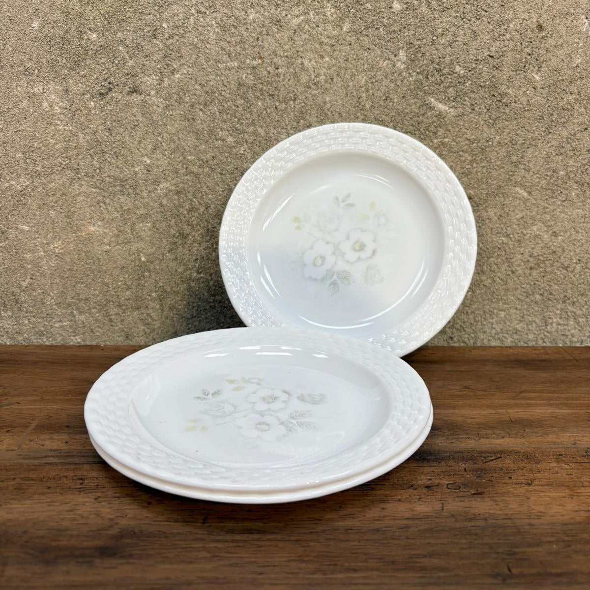 Assiette à dessert décor fleur sélectionné par déco à deux