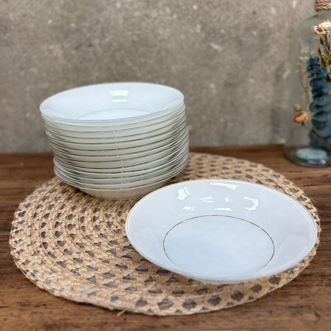 Assiette creuse en verre duralex sélectionné par déco à deux 