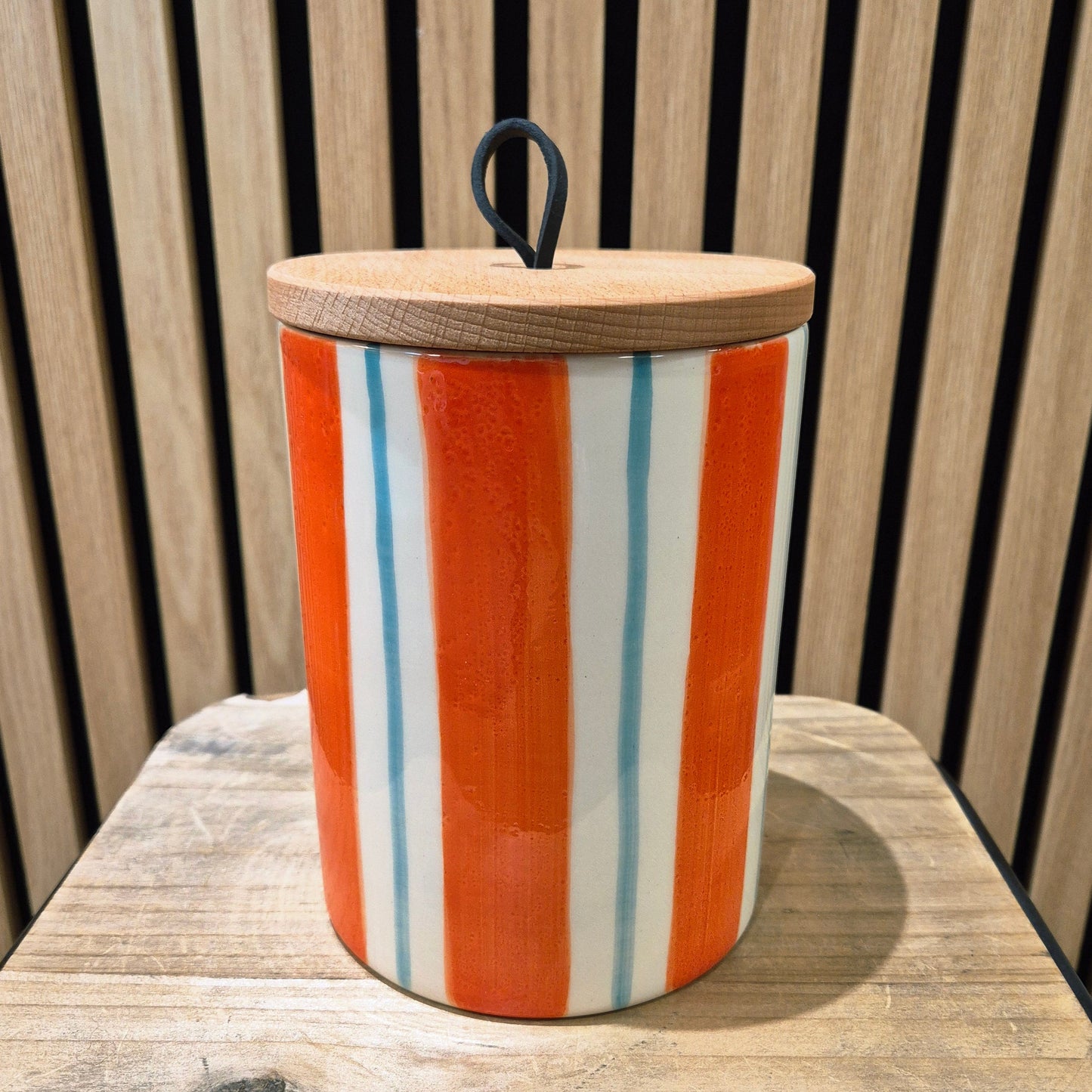 Boite à Cuisine Duro Ceramics MM Linear Tangerine sélectionné par Déco à deux