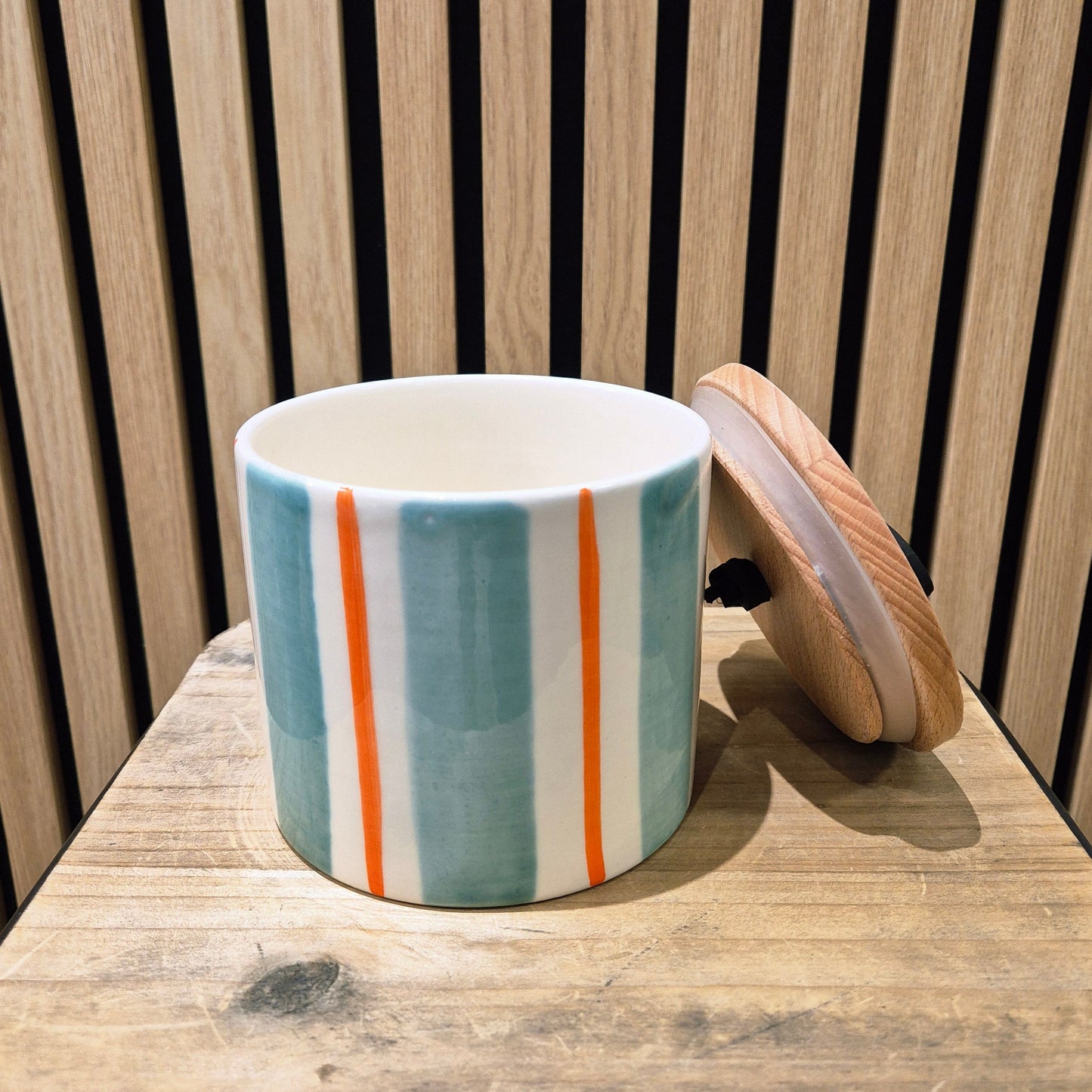 Boite à Cuisine Duro Ceramics PM Linear Turquoise sélectionné par Déco à deux