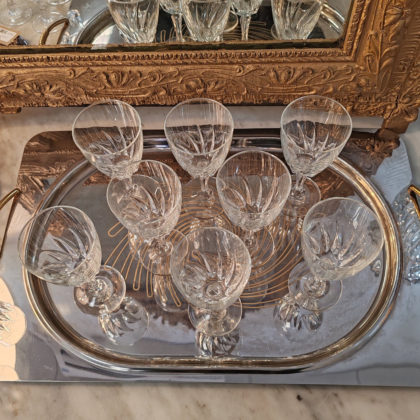 Ensemble de huit verres à vin sur pied - Deco à deux