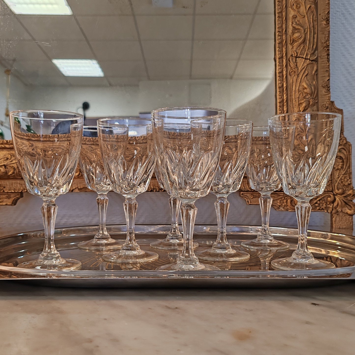 Ensemble de huit verres à vin sur pied - Deco à deux