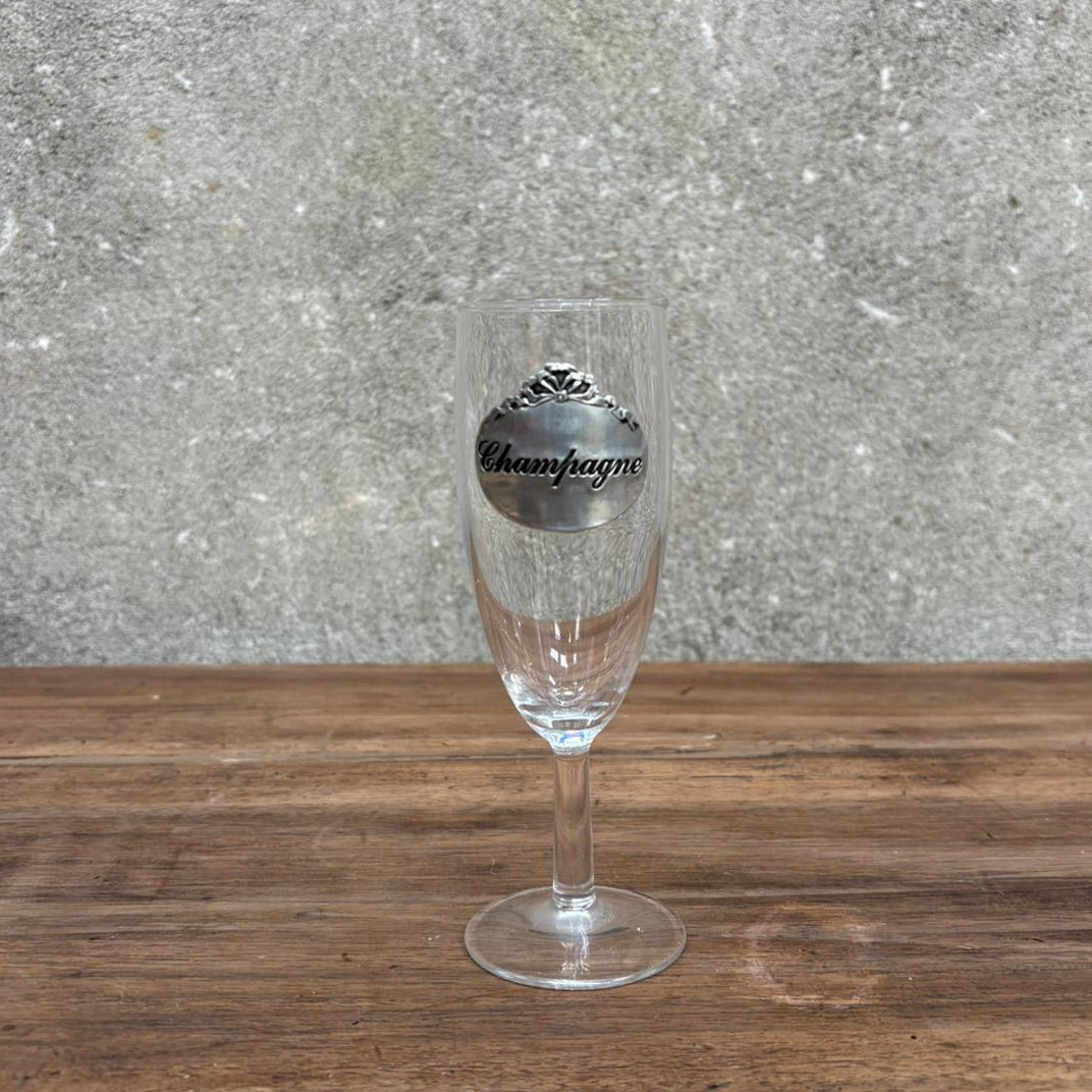 Ensemble de flutes à champagne avec écusson en étain sélectionné par déco à deux 