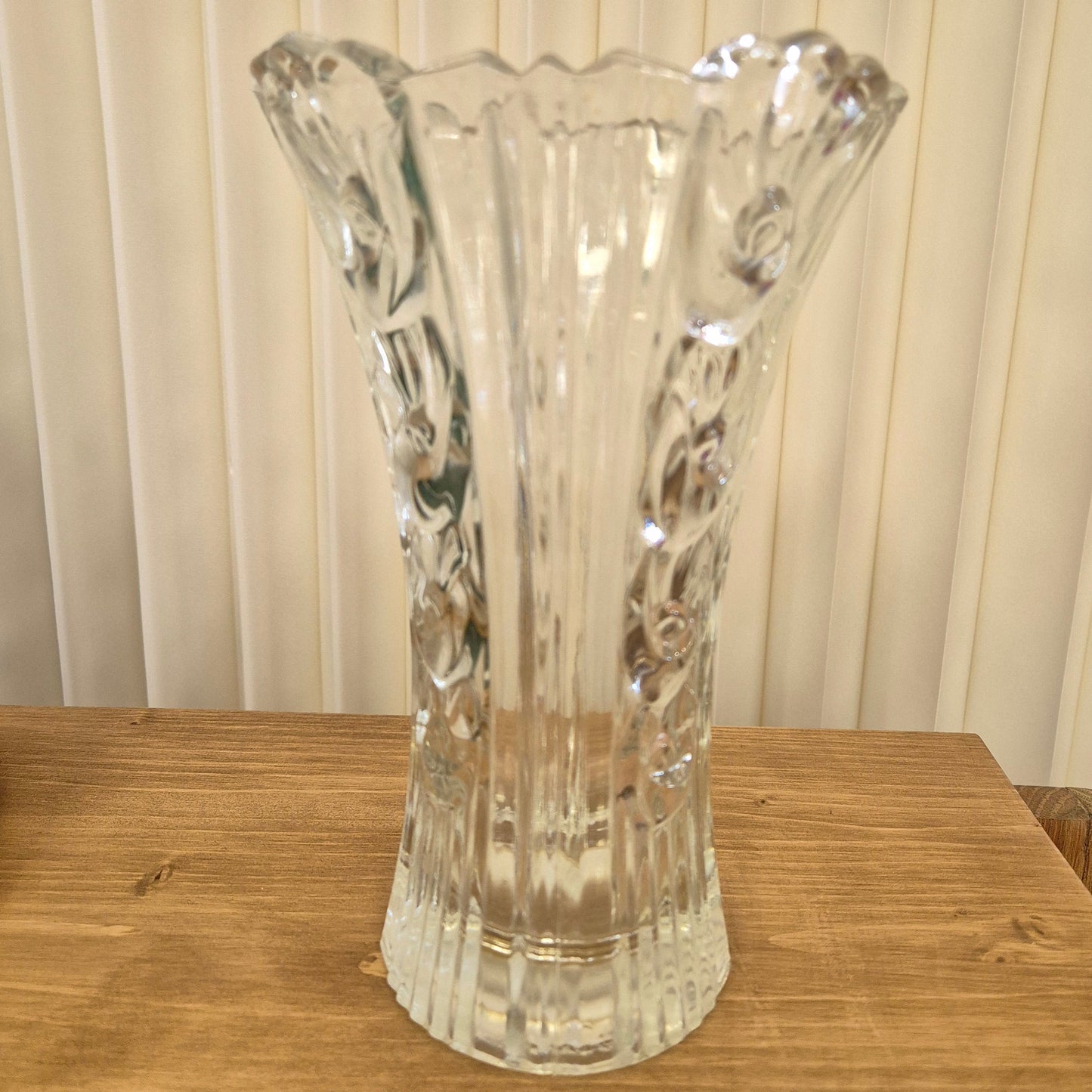 Vase en verre ciselé Italie – Décoration vintage & mobilier restauré | Déco à Deux
