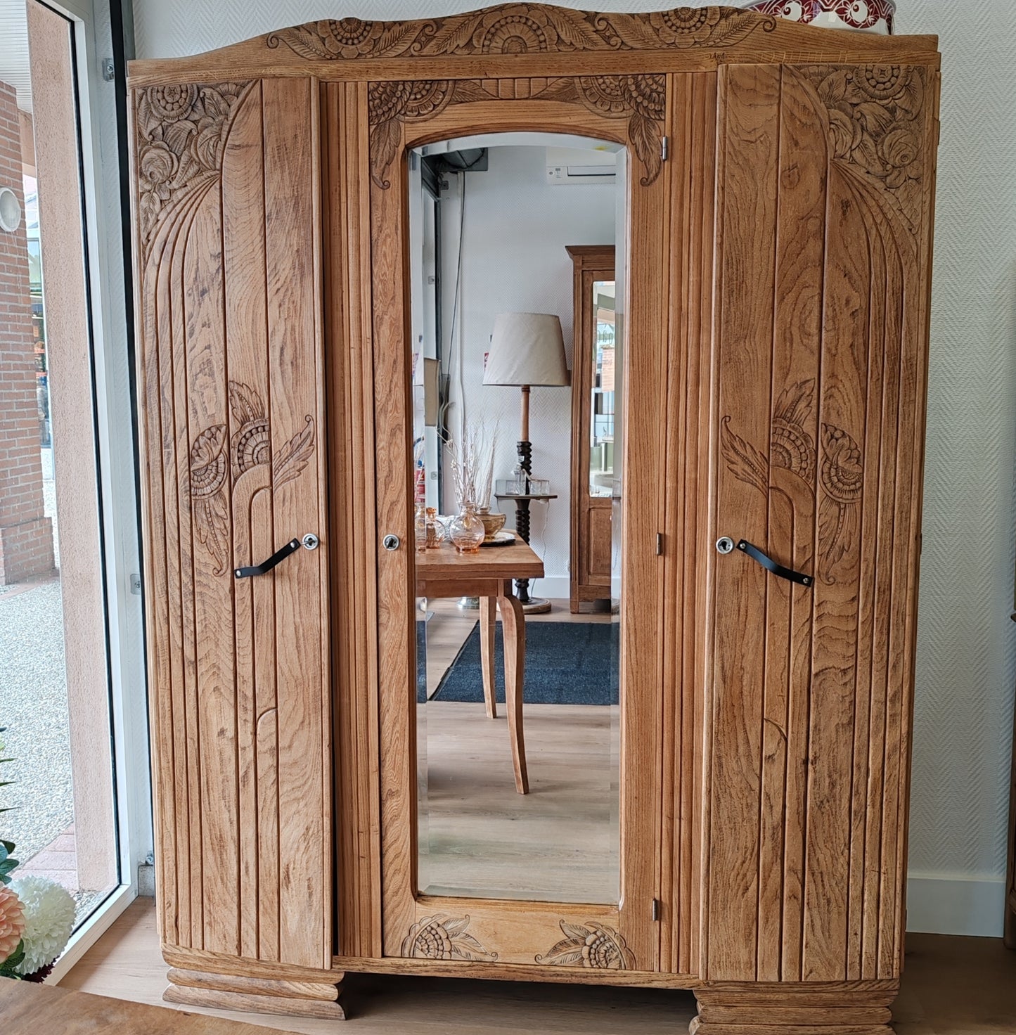 Armoire art déco vintage – objet de seconde main sélectionné par Déco à Deux