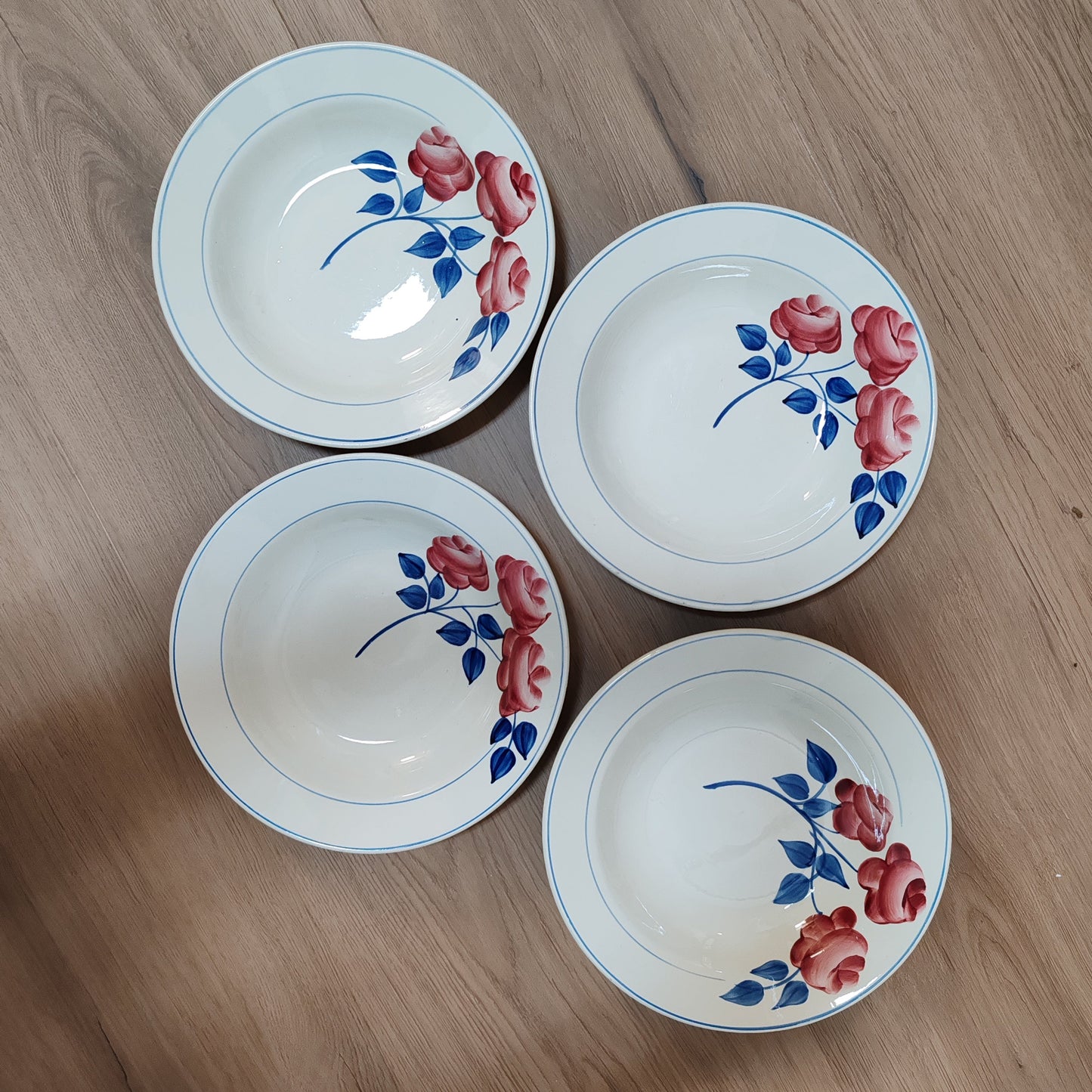 Assiette creuse HBCM Montereau vintage – objet de seconde main sélectionné par Déco à Deux
