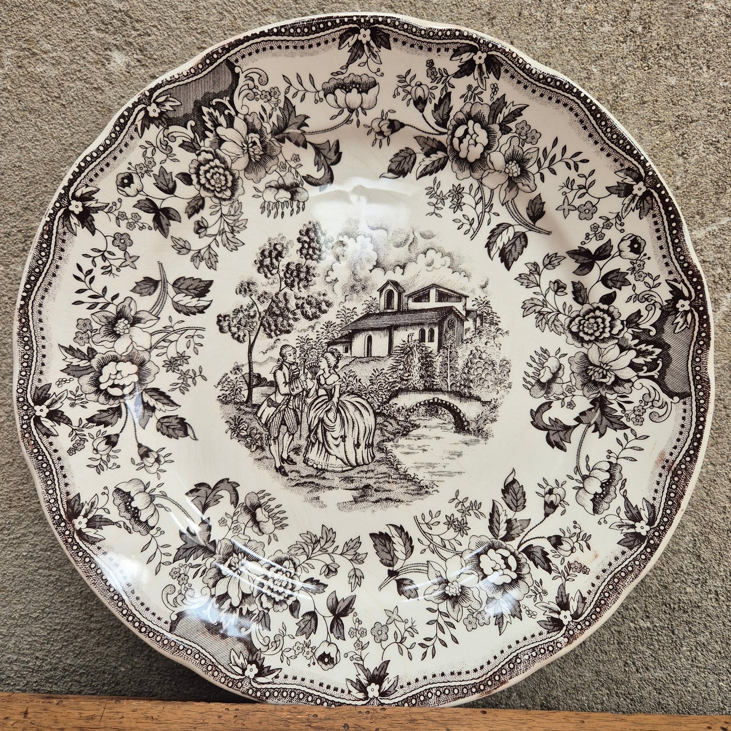 Assiette décorative anglaise vintage – objet de seconde main sélectionné par Déco à Deux