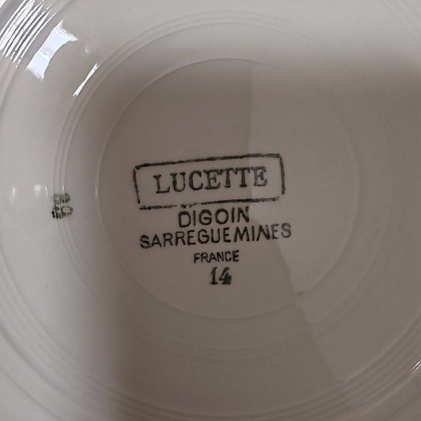 Assiette plate Digoin Sarreguemines vintage – objet de seconde main sélectionné par Déco à Deux
