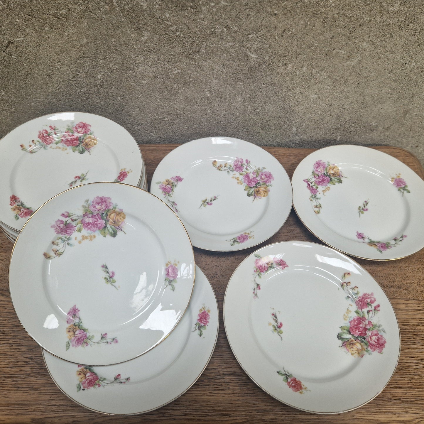 Assiette plate Rose vintage – objet de seconde main sélectionné par Déco à Deux
