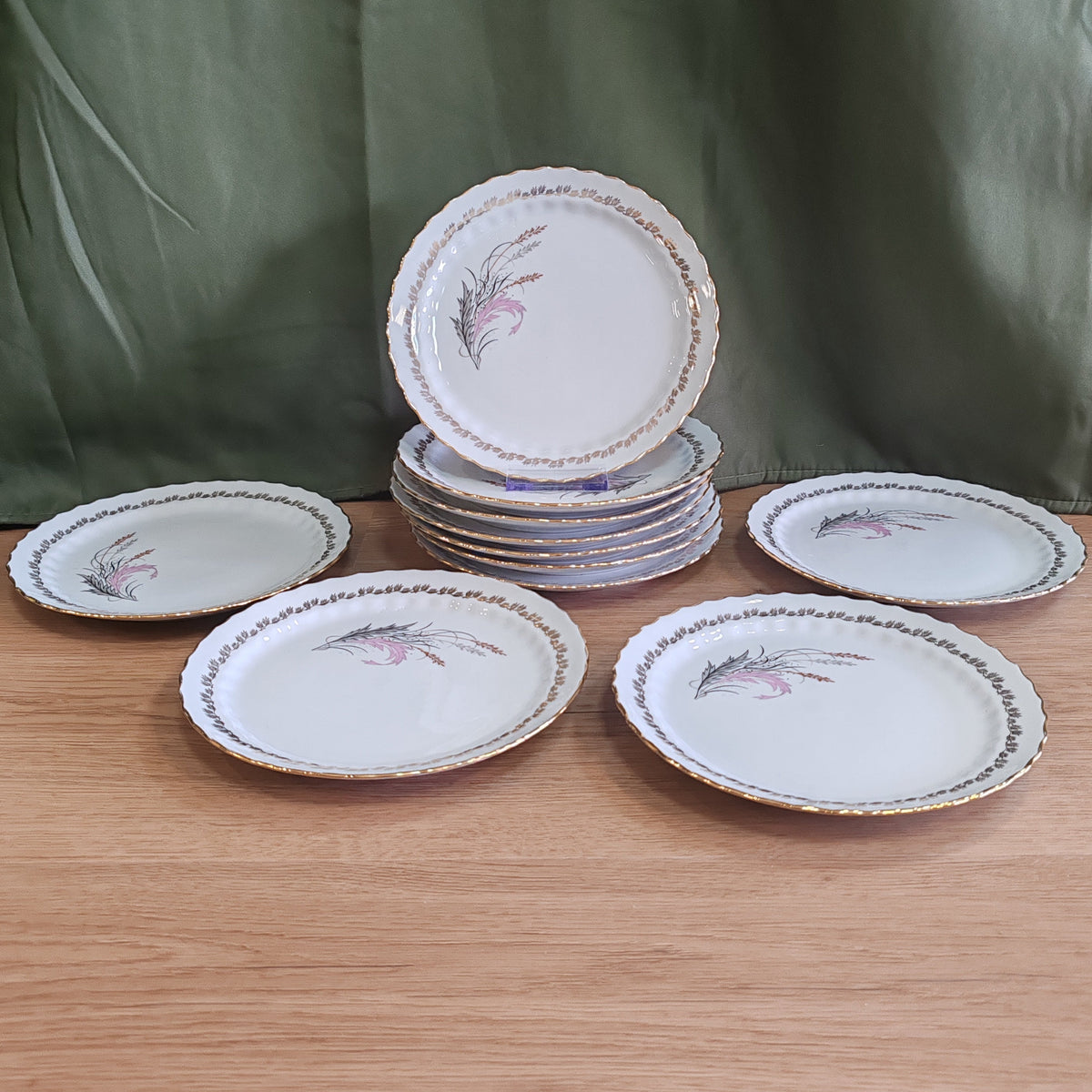 Assiette Saint Amand vintage – objet de seconde main sélectionné par Déco à Deux