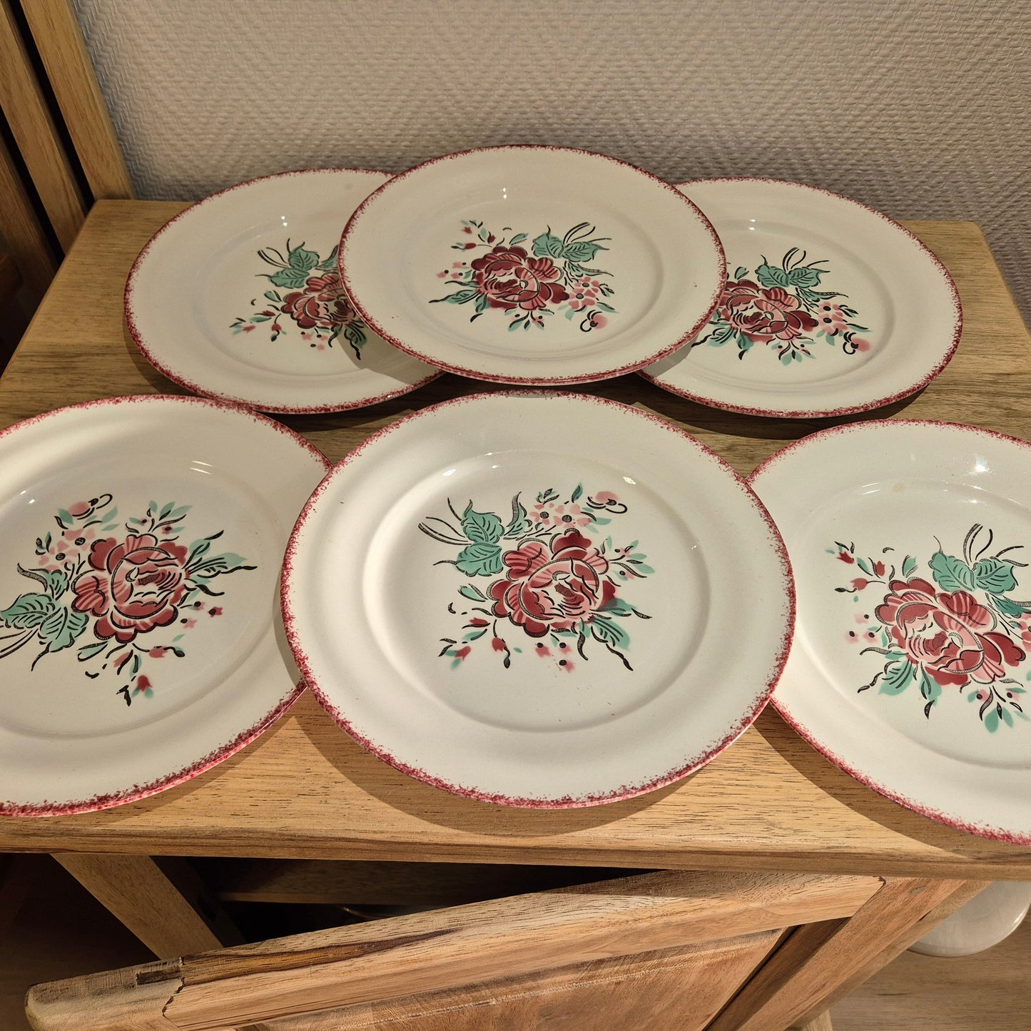 Assiettes plates ST AMAND vintage – objet de seconde main sélectionné par Déco à Deux

