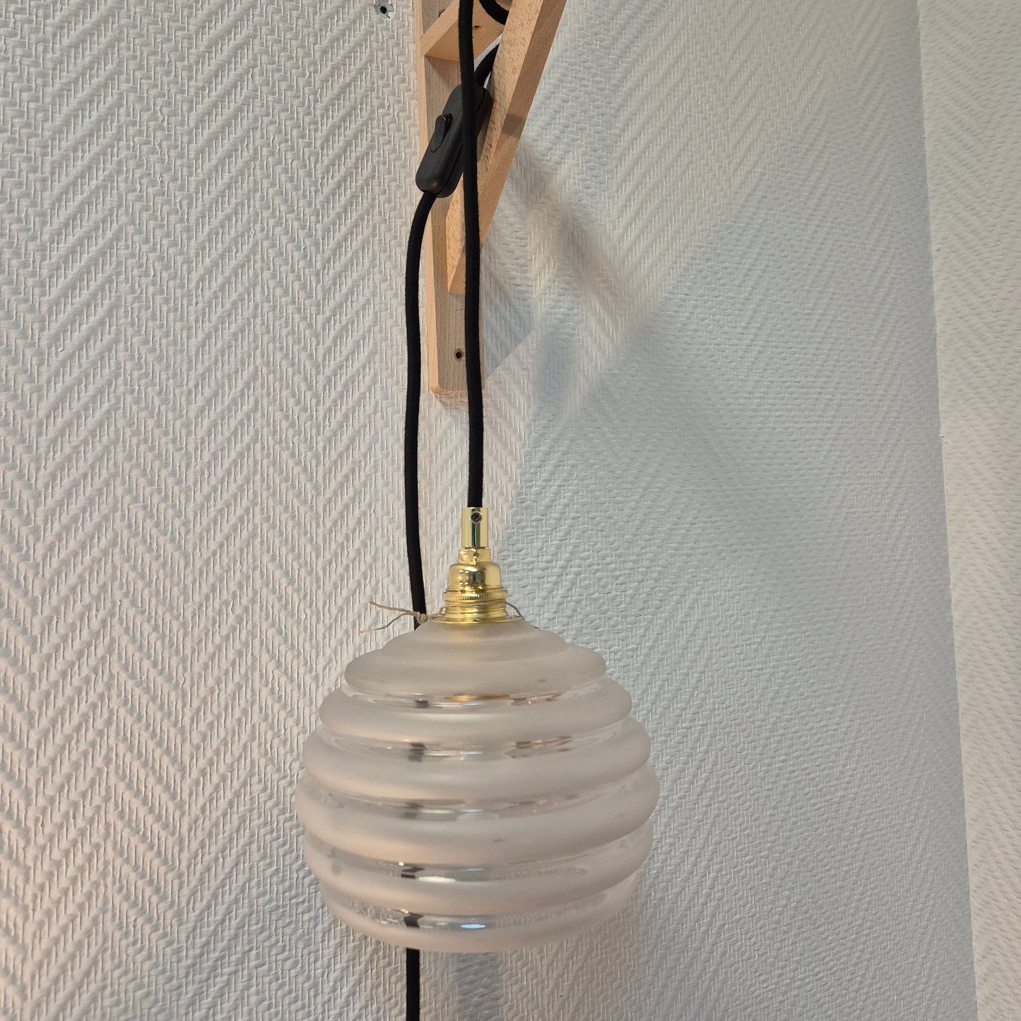 Baladeuse boule vintage – objet de seconde main sélectionné par Déco à Deux
