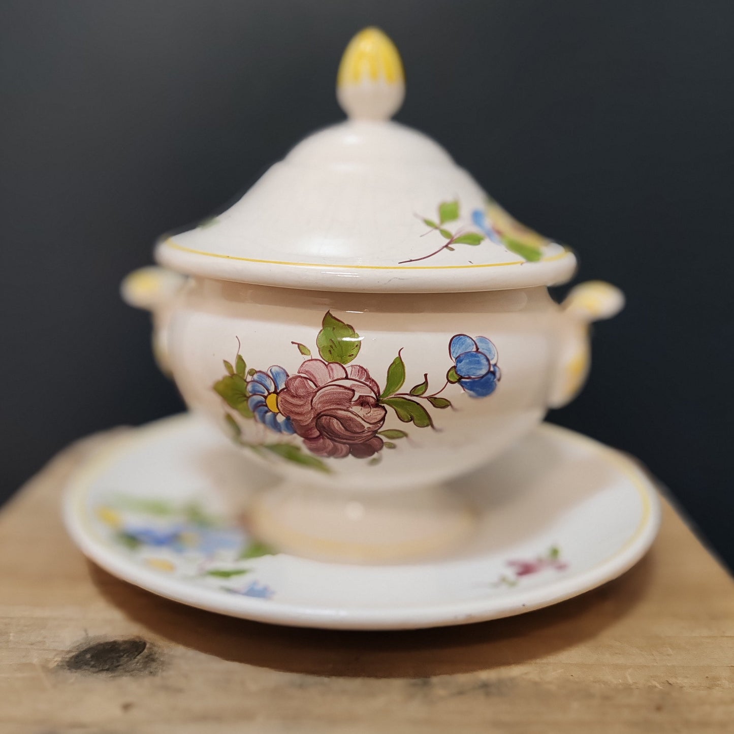 Bonbonnière Meillonnas vintage – objet de seconde main sélectionné par Déco à Deux