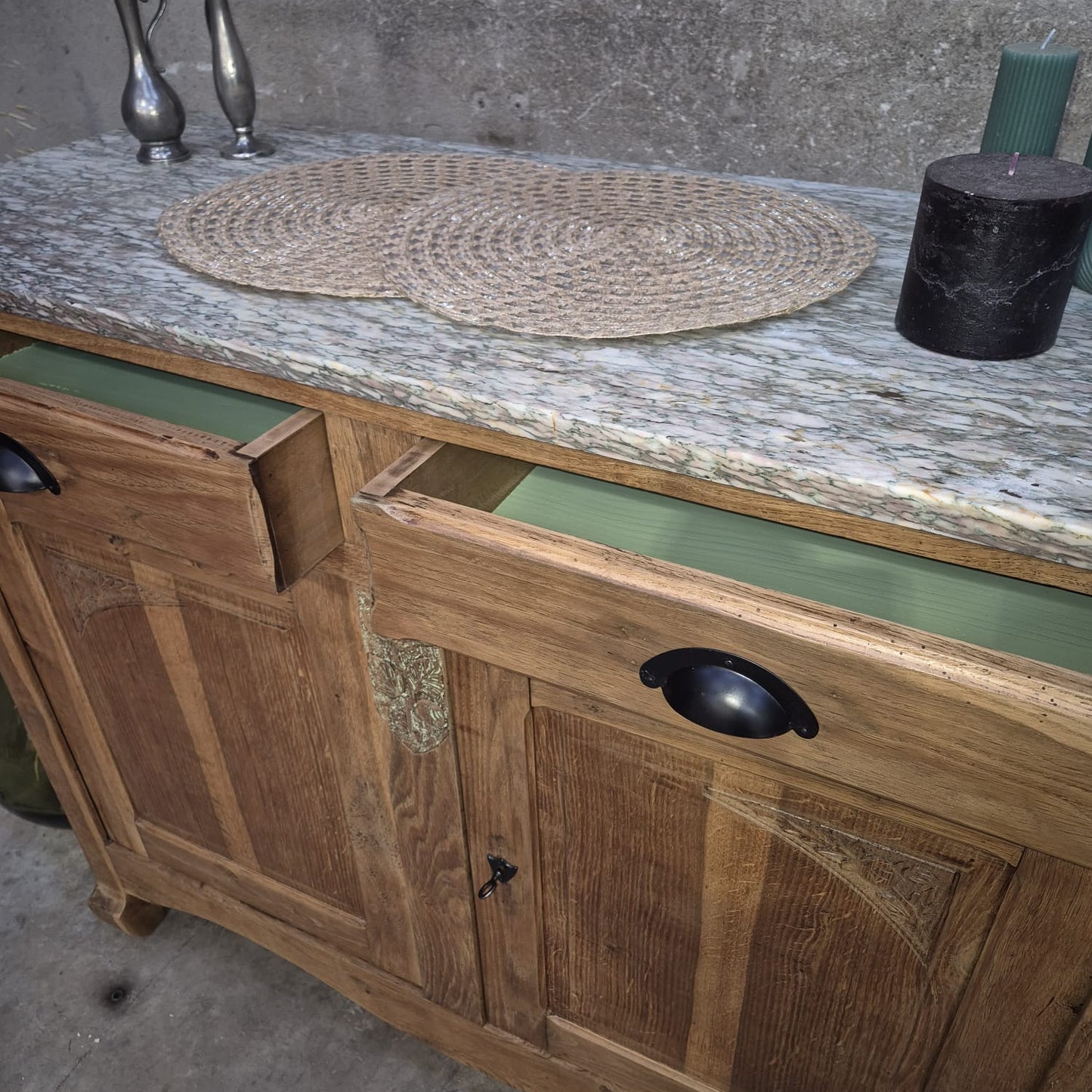 Buffet Art Déco vintage – objet de seconde main sélectionné par Déco à Deux