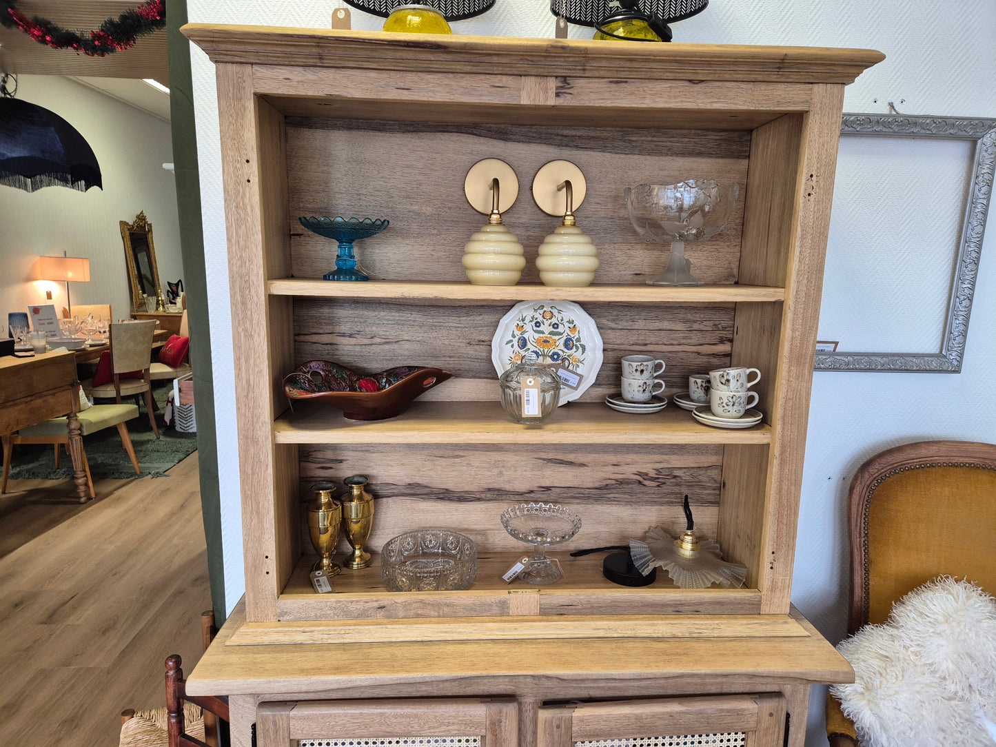 Buffet deux corps vintage – objet de seconde main relooke par Déco à Deux
