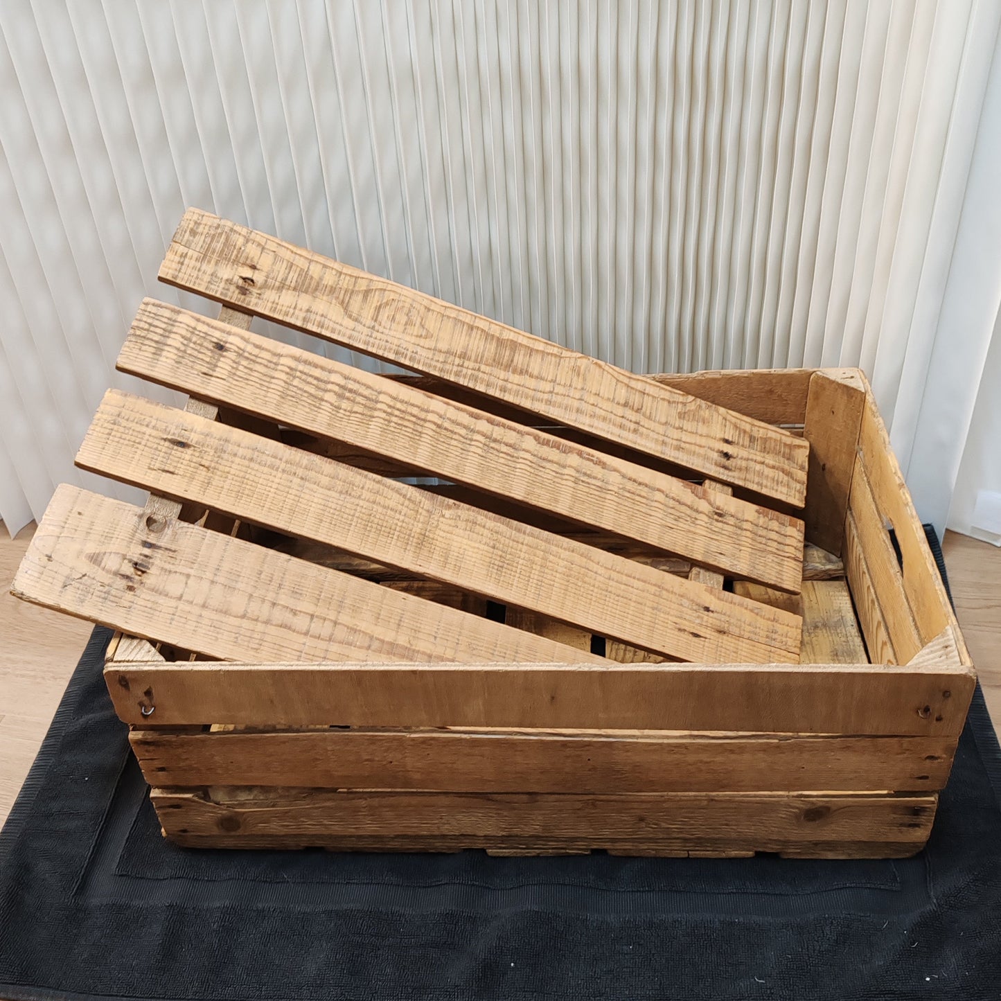 caisse a pomme vintage – objet de seconde main sélectionné par Déco à Deux