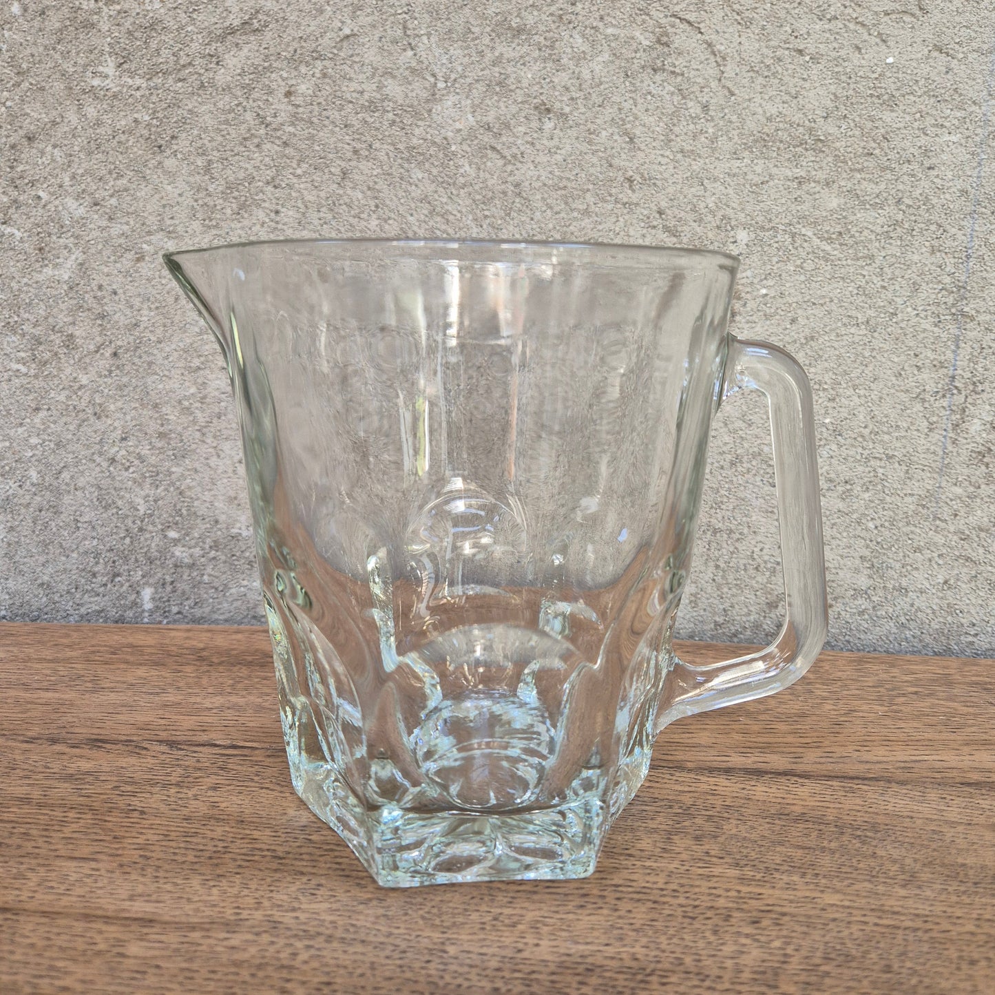 Carafe en verre vintage – objet de seconde main sélectionné par Déco à Deux
