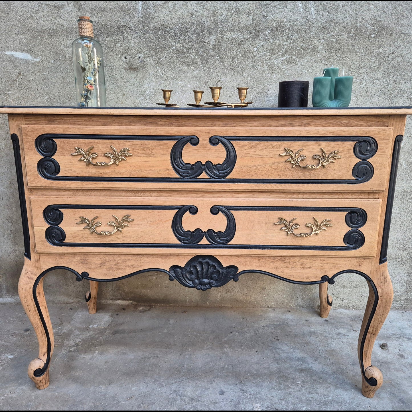 Commode style Louis XV vintage – objet de seconde main sélectionné par Déco à Deux