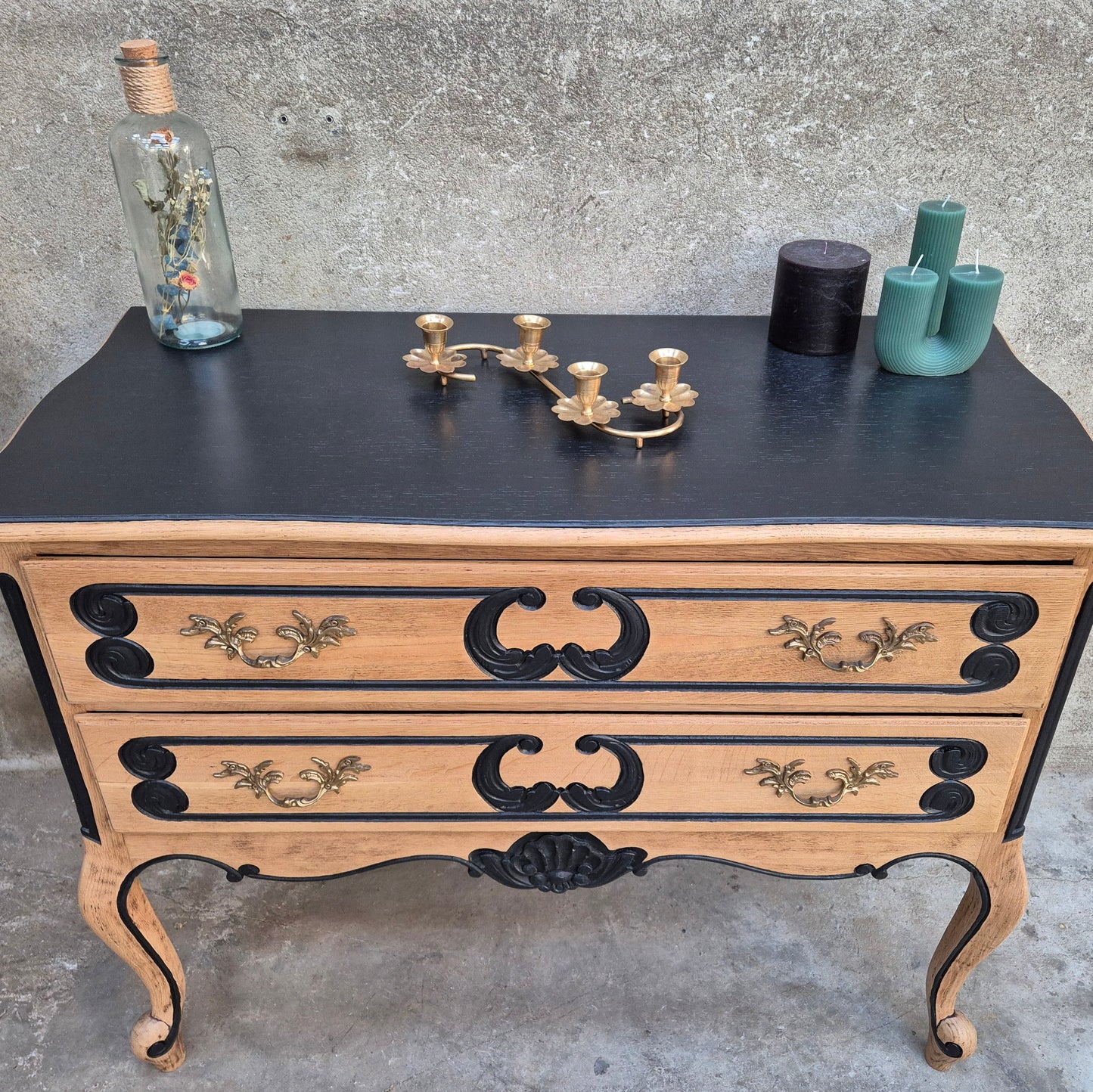 Commode style Louis XV vintage – objet de seconde main sélectionné par Déco à Deux
