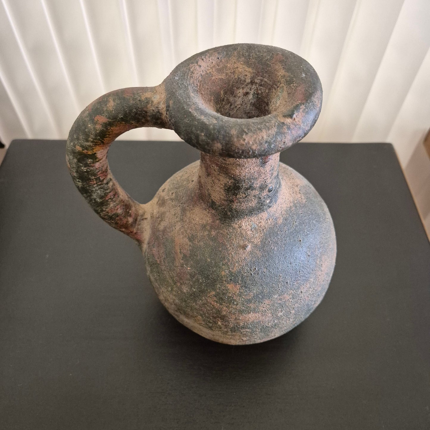 Cruche ancienne en terre cuite vintage – objet de seconde main sélectionné par Déco à Deux
