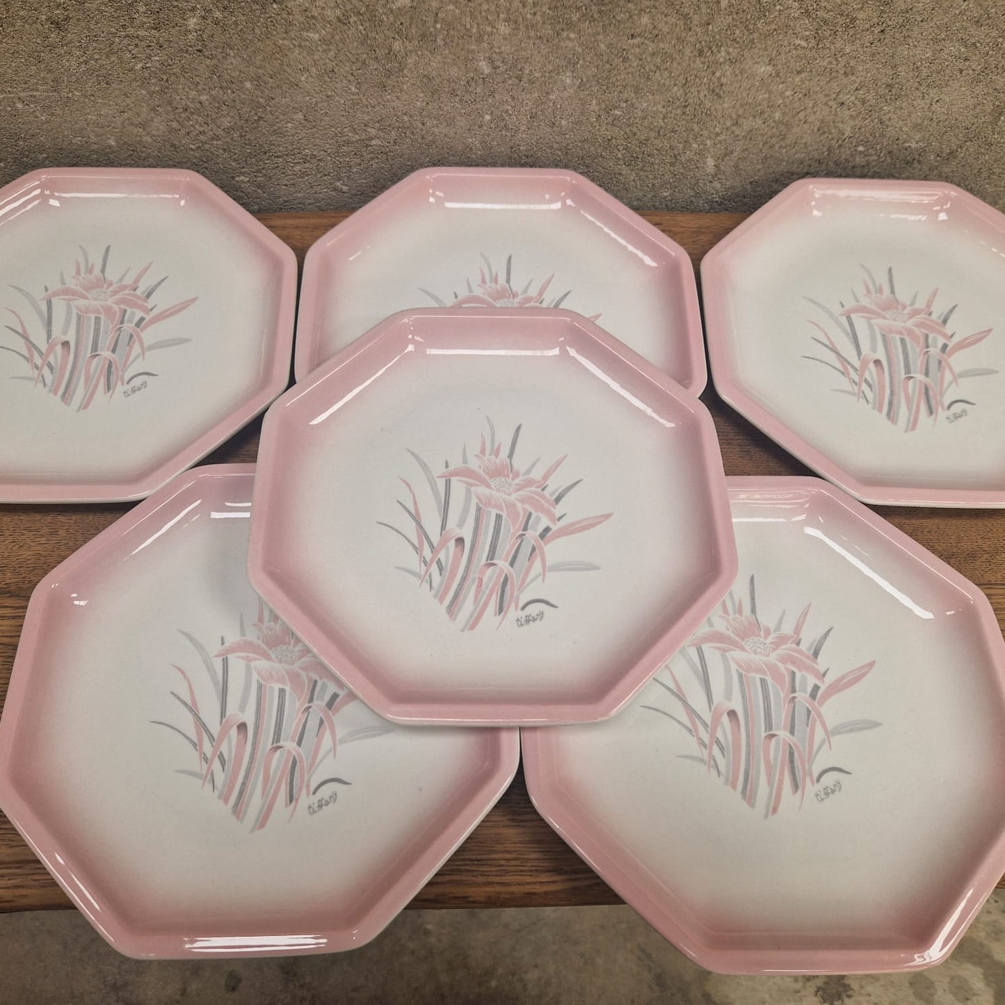 Ensemble assiette plate vintage – objet de seconde main sélectionné par Déco à Deux
