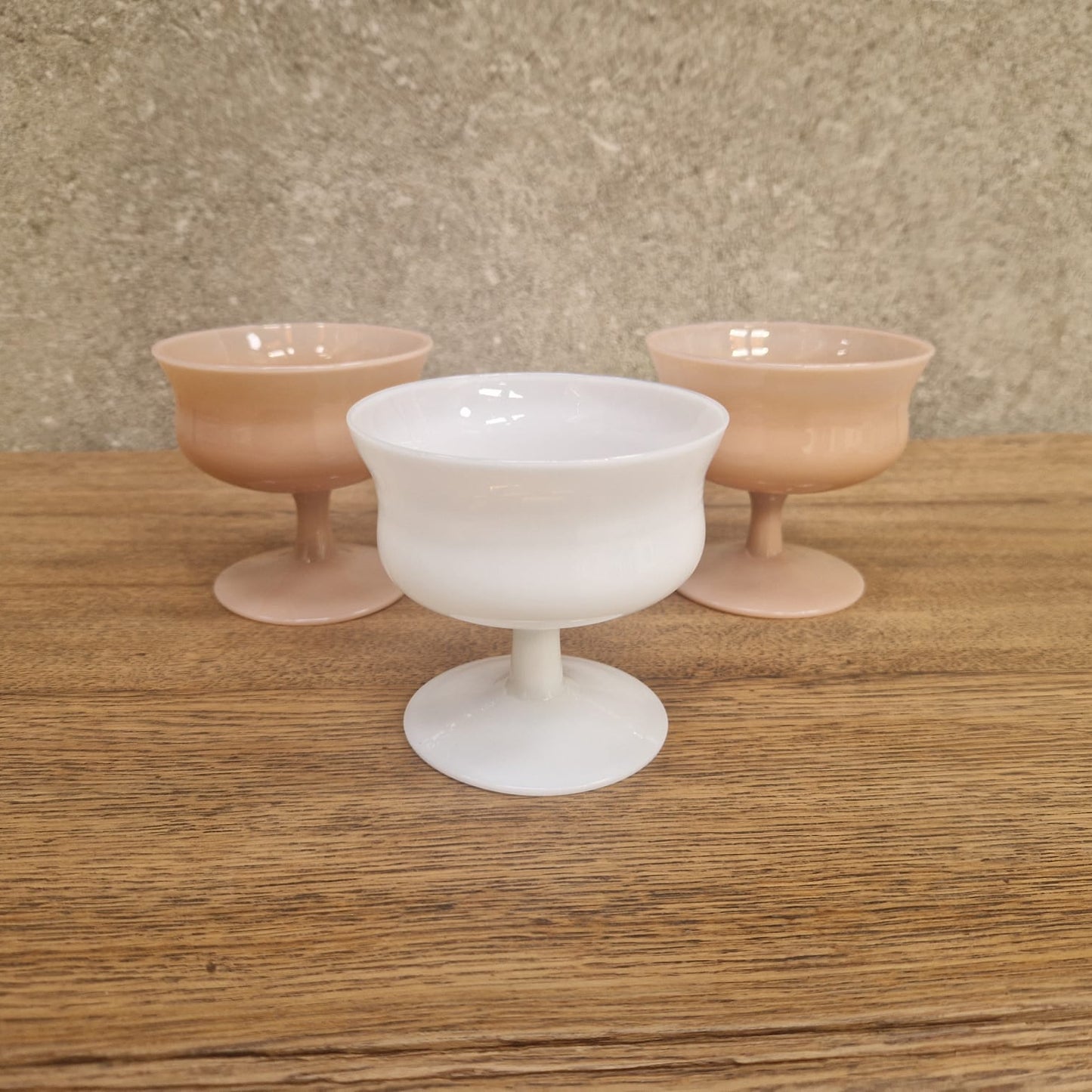 Ensemble de coupelles vintage – objet de seconde main sélectionné par Déco à Deux
