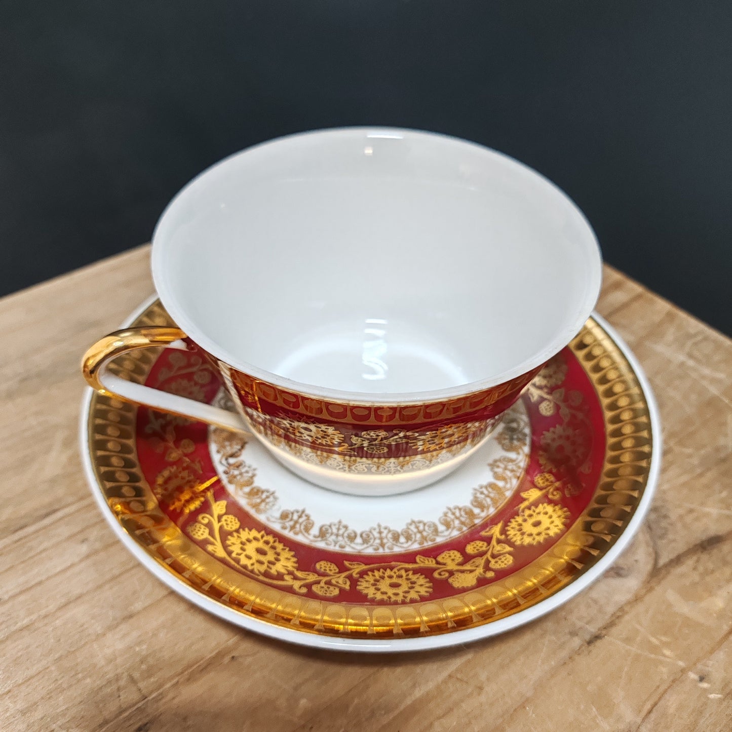 Ensemble de deux tasses et sous-tasses porcelaine vintage – objet de seconde main sélectionné par Déco à Deux
