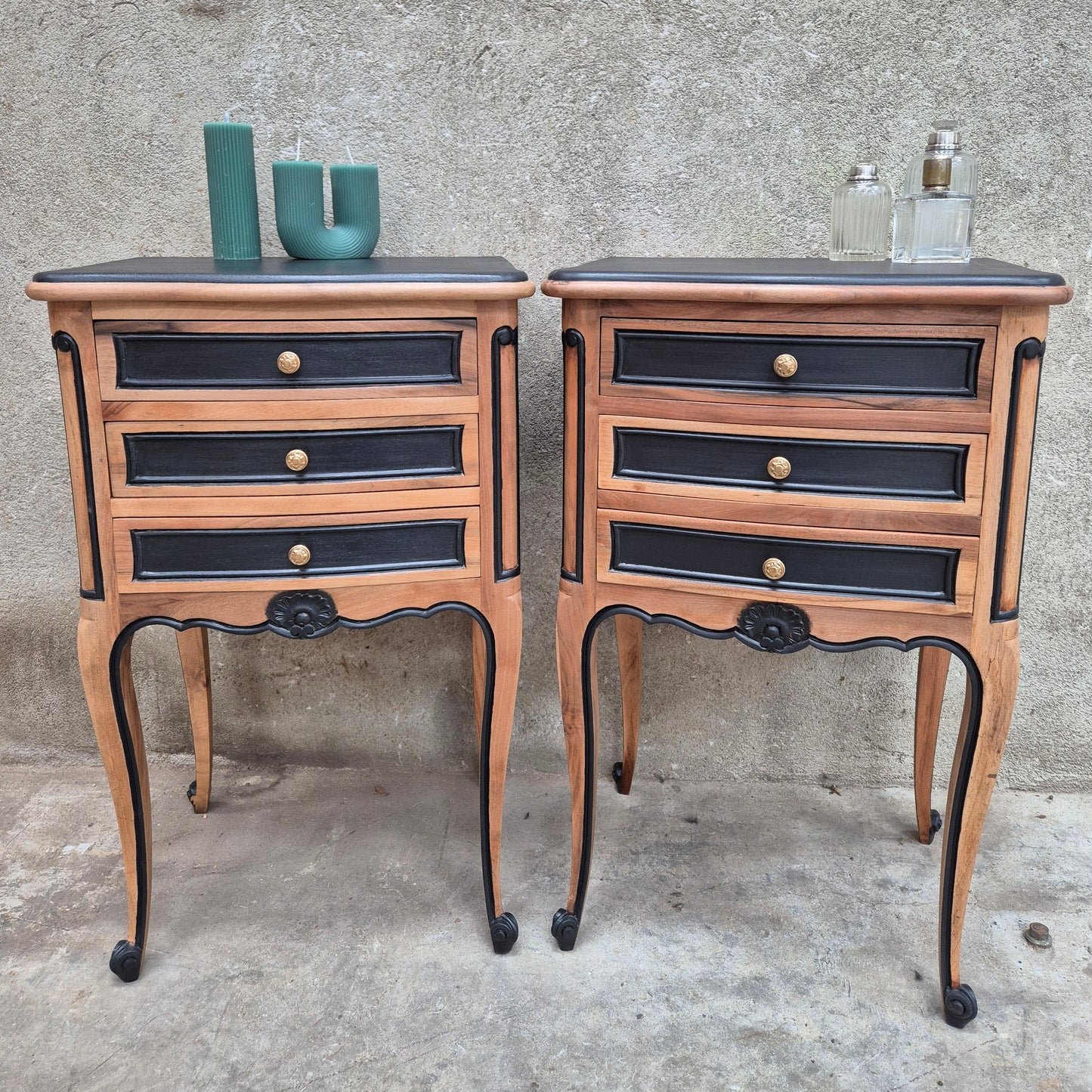 Ensemble de tables de chevet vintage – objet de seconde main sélectionné par Déco à Deux