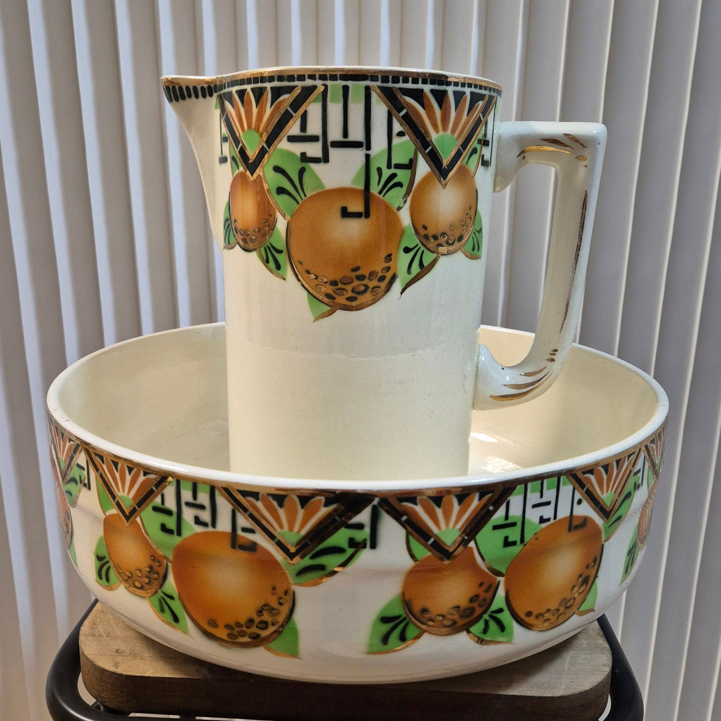 Ensemble de toilette ancien vintage – objet de seconde main sélectionné par Déco à Deux
