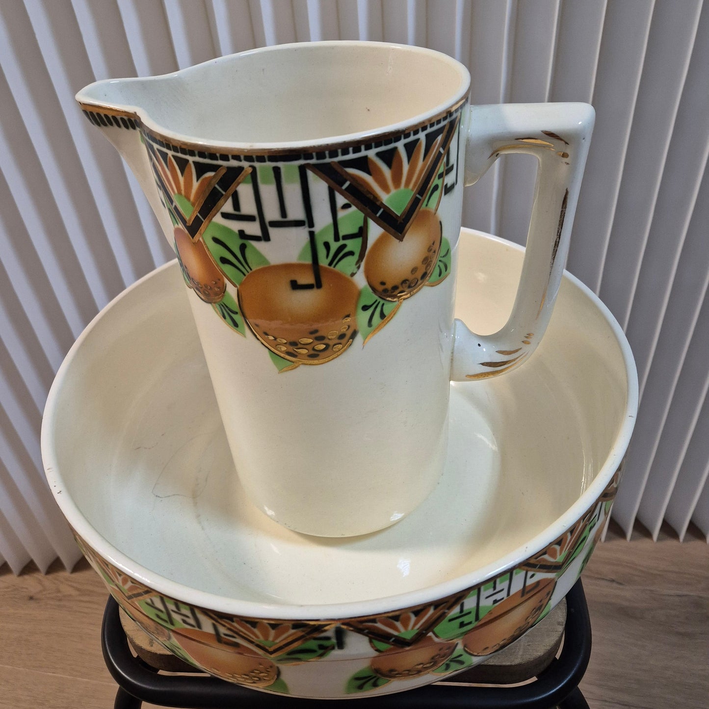 Ensemble de toilette ancien vintage – objet de seconde main sélectionné par Déco à Deux
