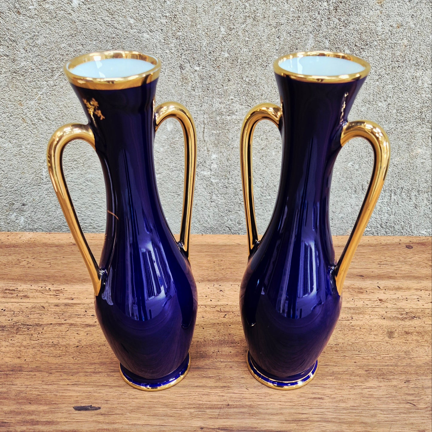 Ensemble vases soliflores en porcelaine vintage – objet de seconde main sélectionné par Déco à Deux