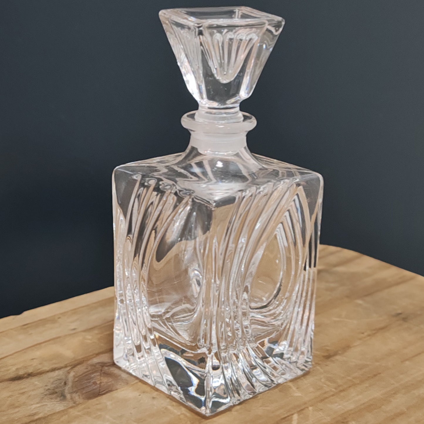 Flacon de parfum vintage – objet de seconde main sélectionné par Déco à Deux