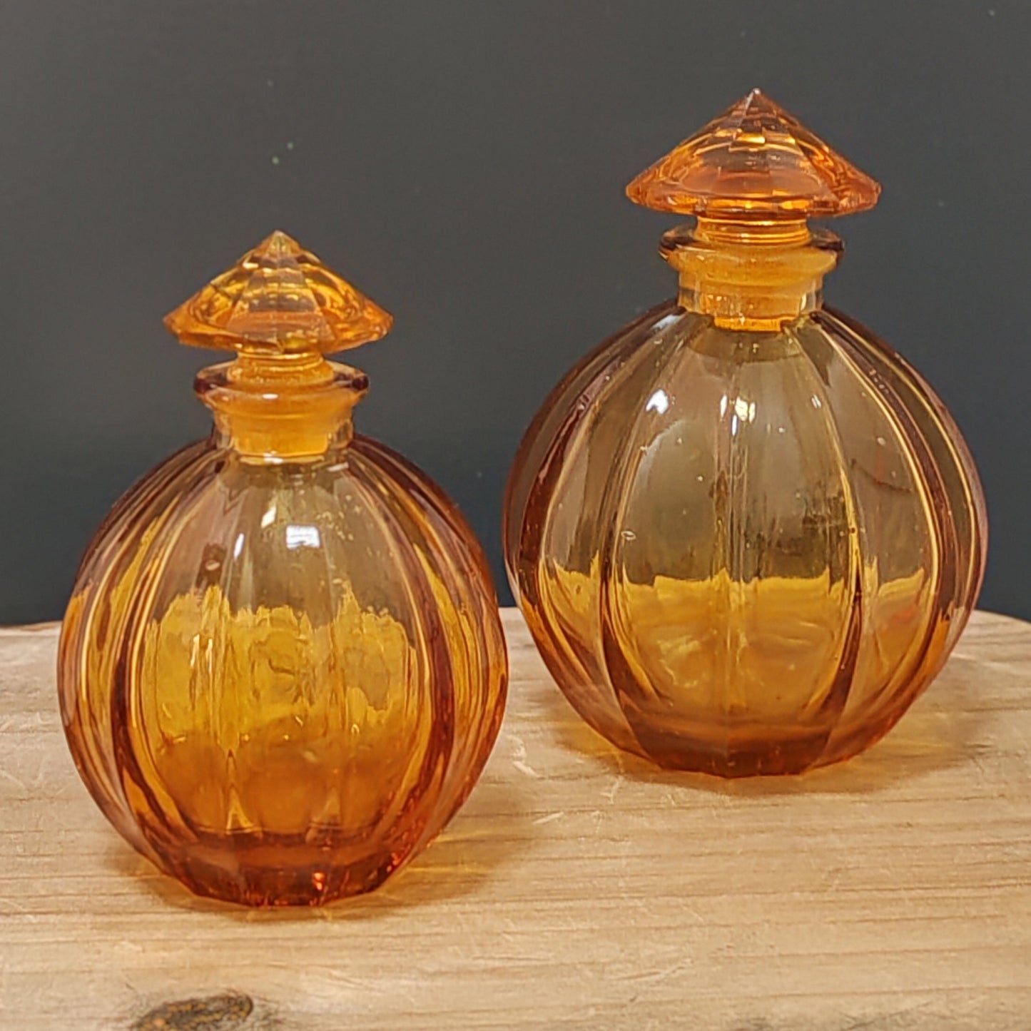 Flacons de parfums vintage – objet de seconde main sélectionné par Déco à Deux