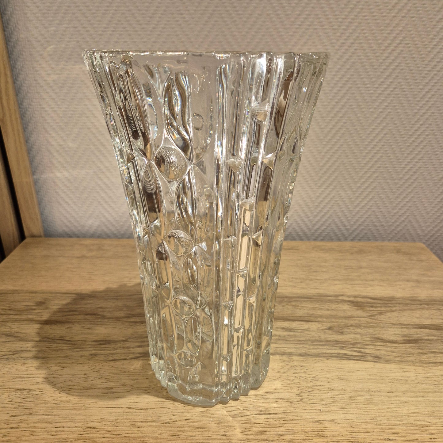 Grand vase en verre vintage – objet de seconde main sélectionné par Déco à Deux
