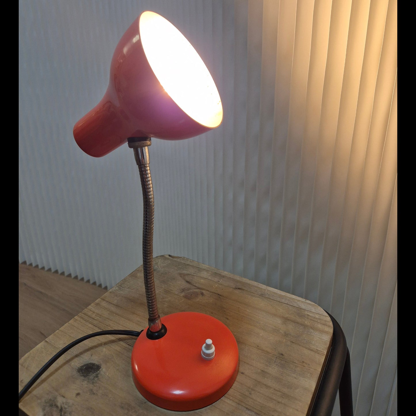 Lampe de bureau en métal vintage vintage – objet de seconde main sélectionné par Déco à Deux
