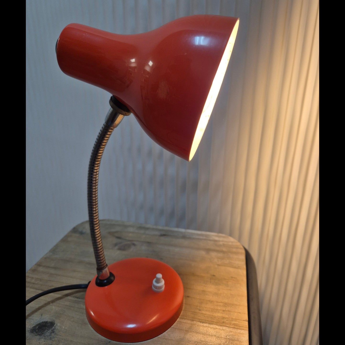 Lampe de bureau en métal vintage vintage – objet de seconde main sélectionné par Déco à Deux
