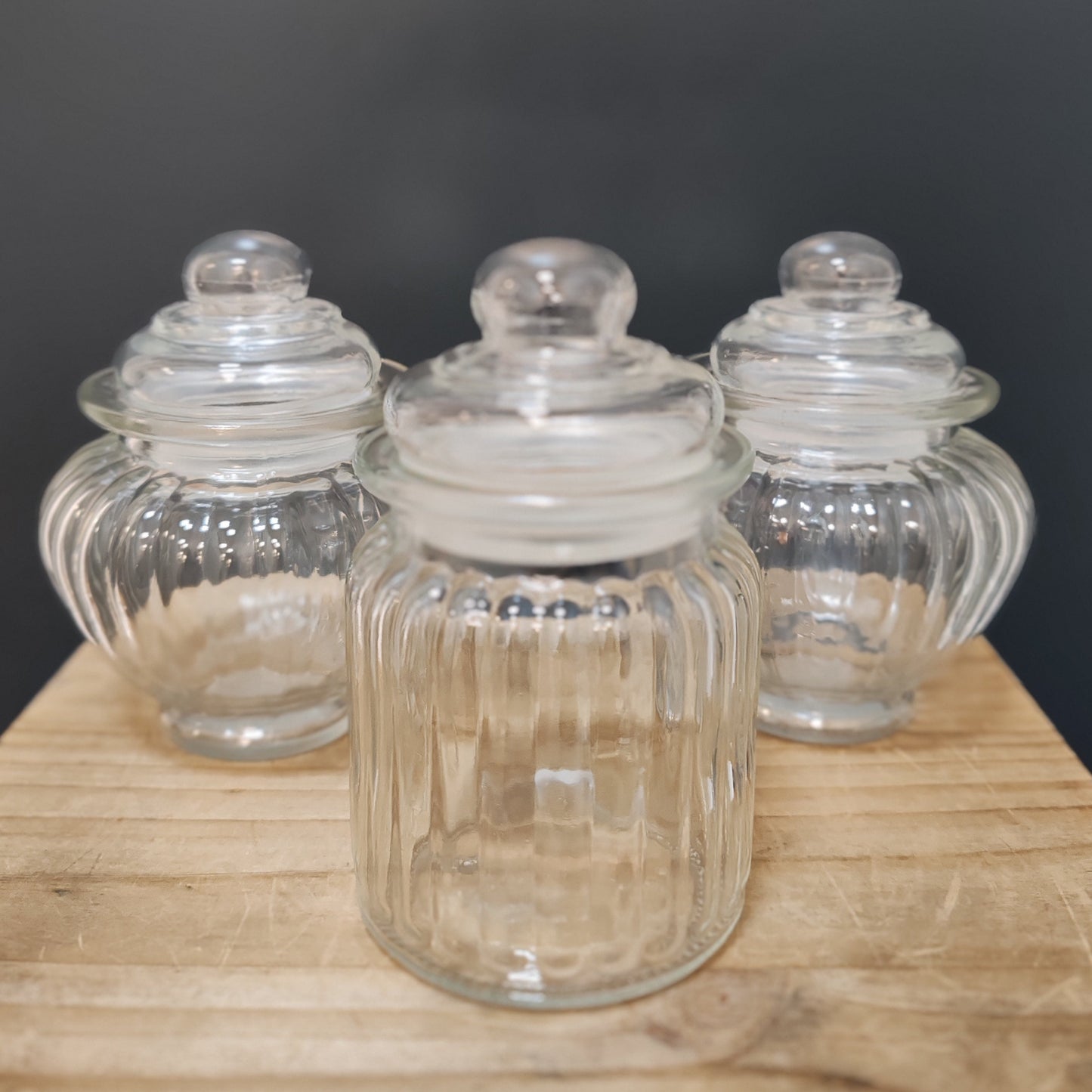 lot de trois flacons vintage – objet de seconde main sélectionné par Déco à Deux