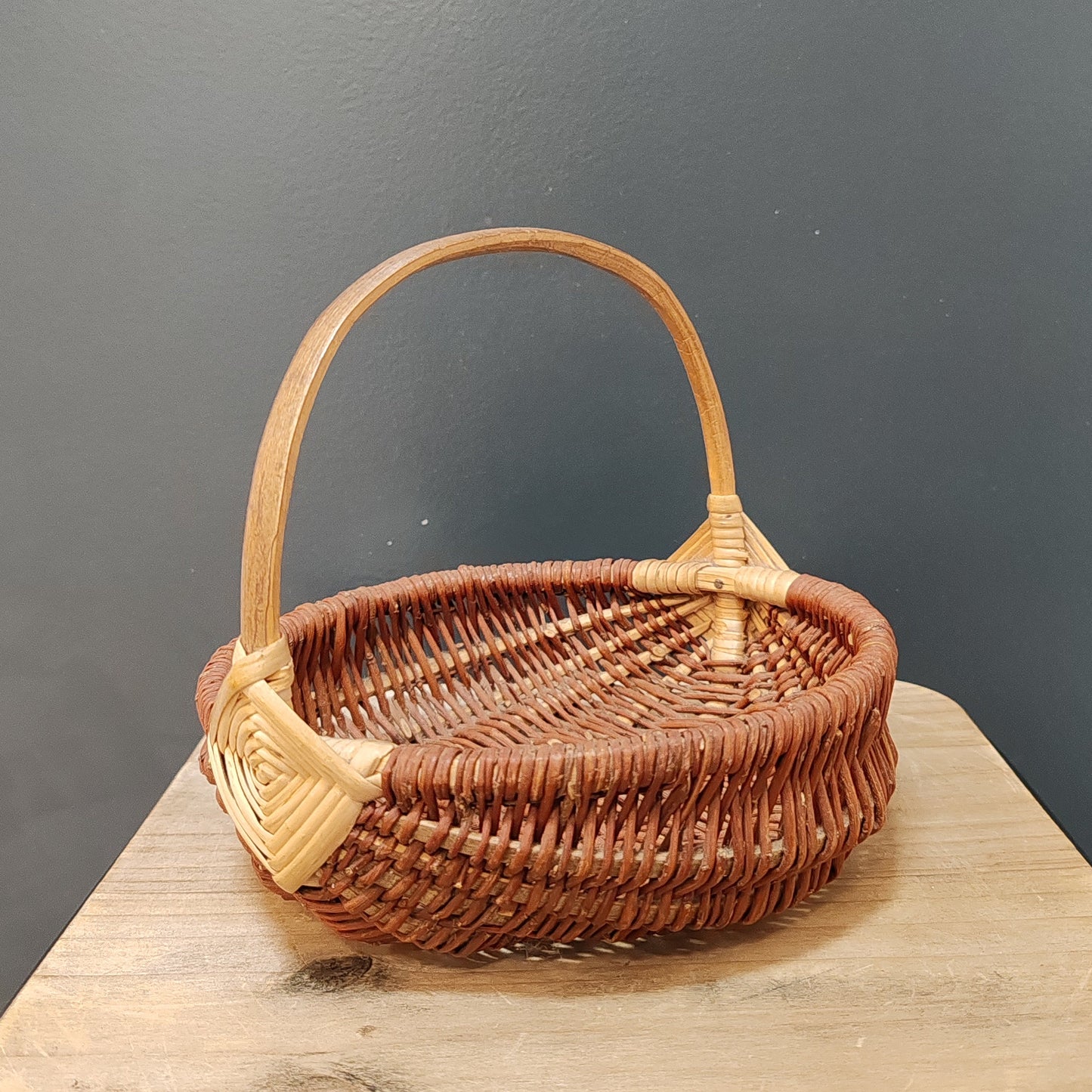 petit panier vintage – objet de seconde main sélectionné par Déco à Deux