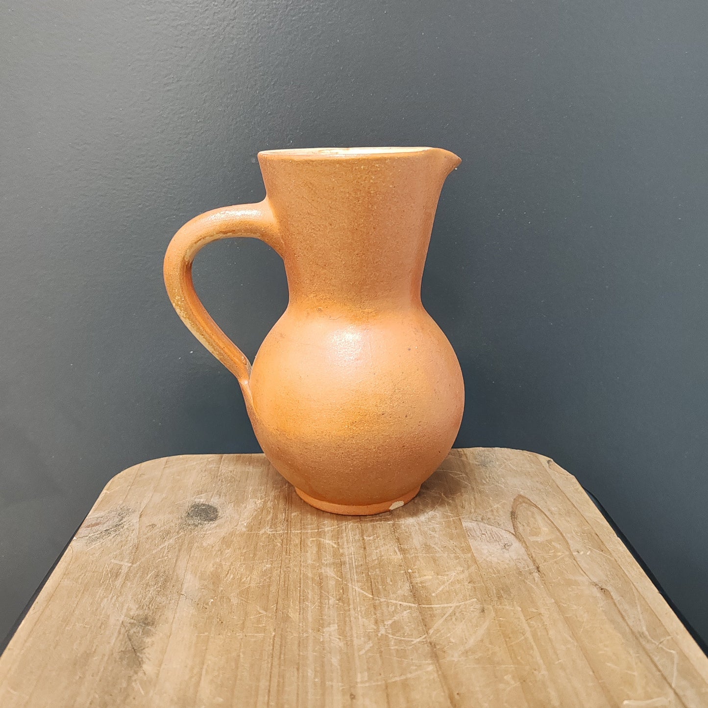 Petit pichet en terre cuite vintage – objet de seconde main sélectionné par Déco à Deux