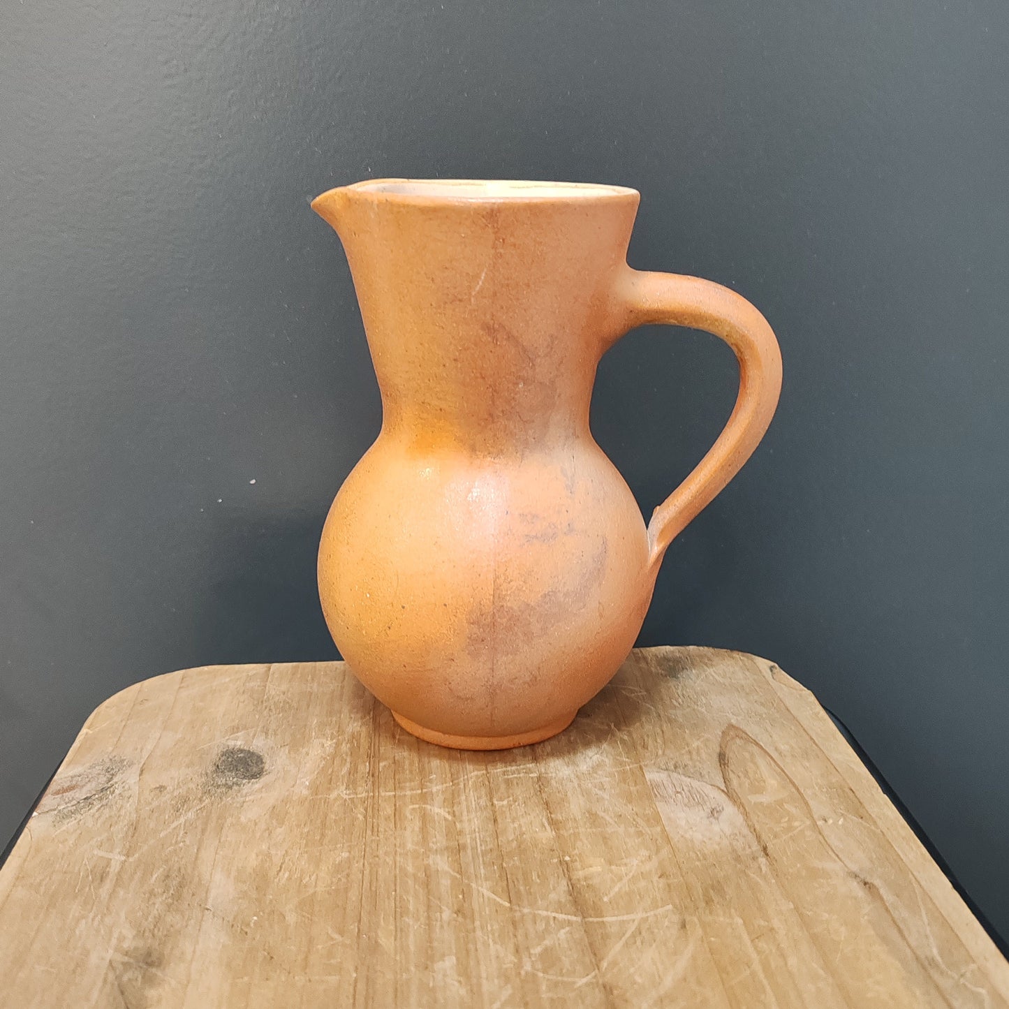 Petit pichet en terre cuite vintage – objet de seconde main sélectionné par Déco à Deux