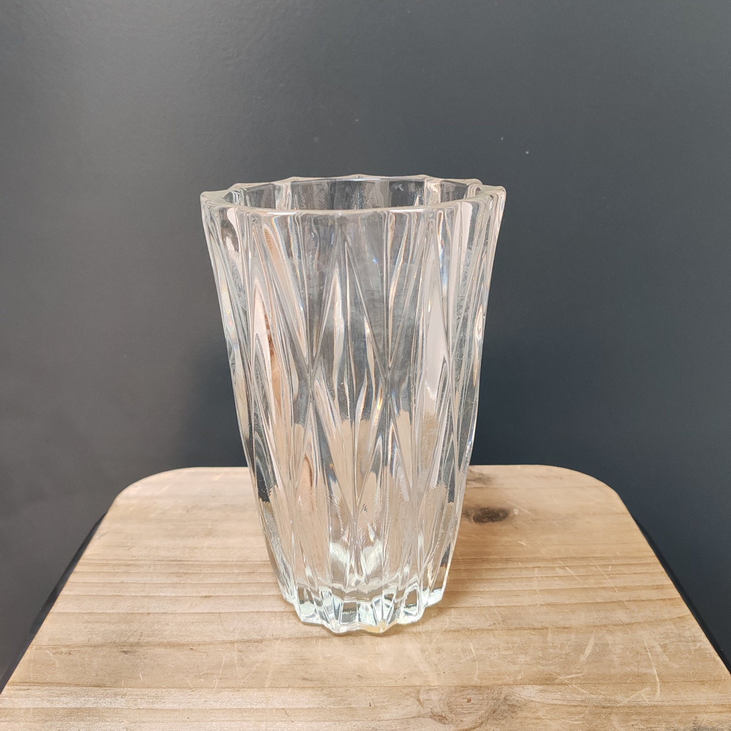 Petit vase en verre vintage – objet de seconde main sélectionné par Déco à Deux
