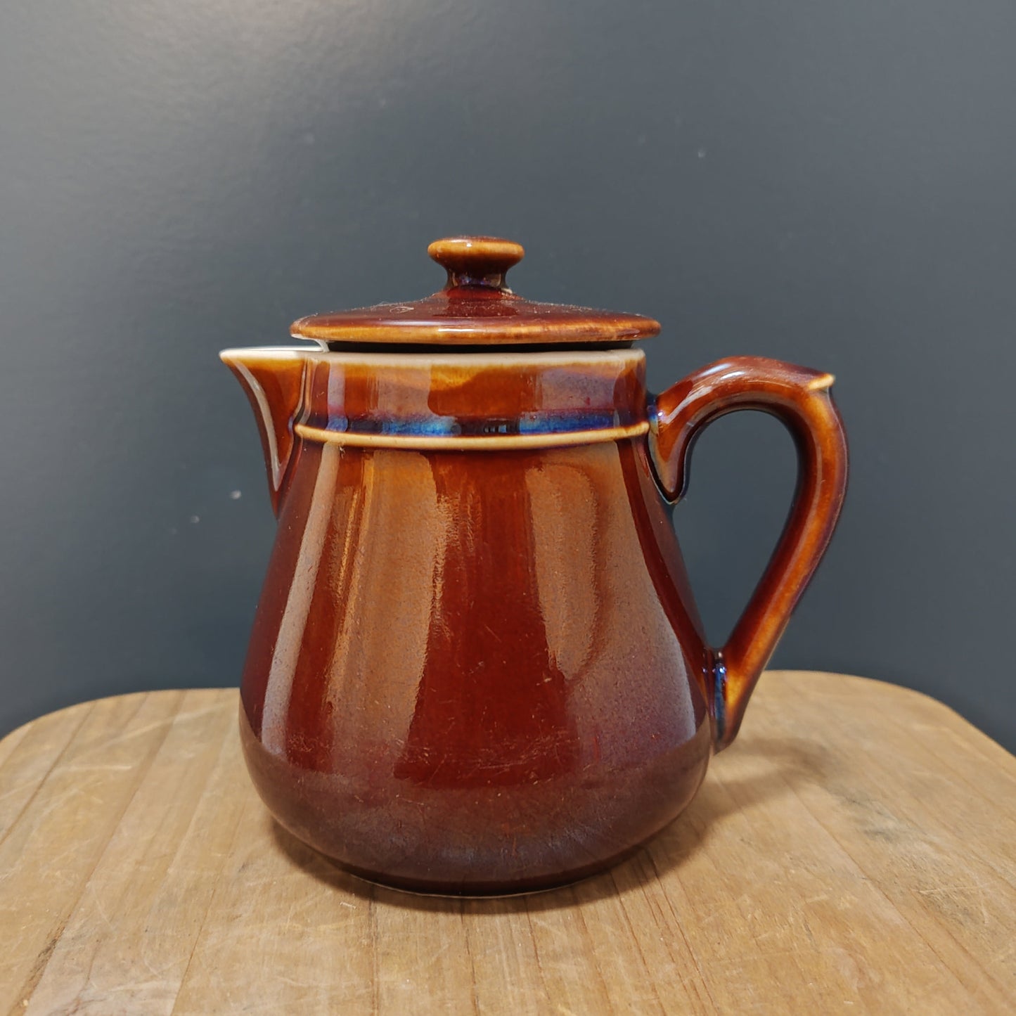 Petite théière vintage – objet de seconde main sélectionné par Déco à Deux