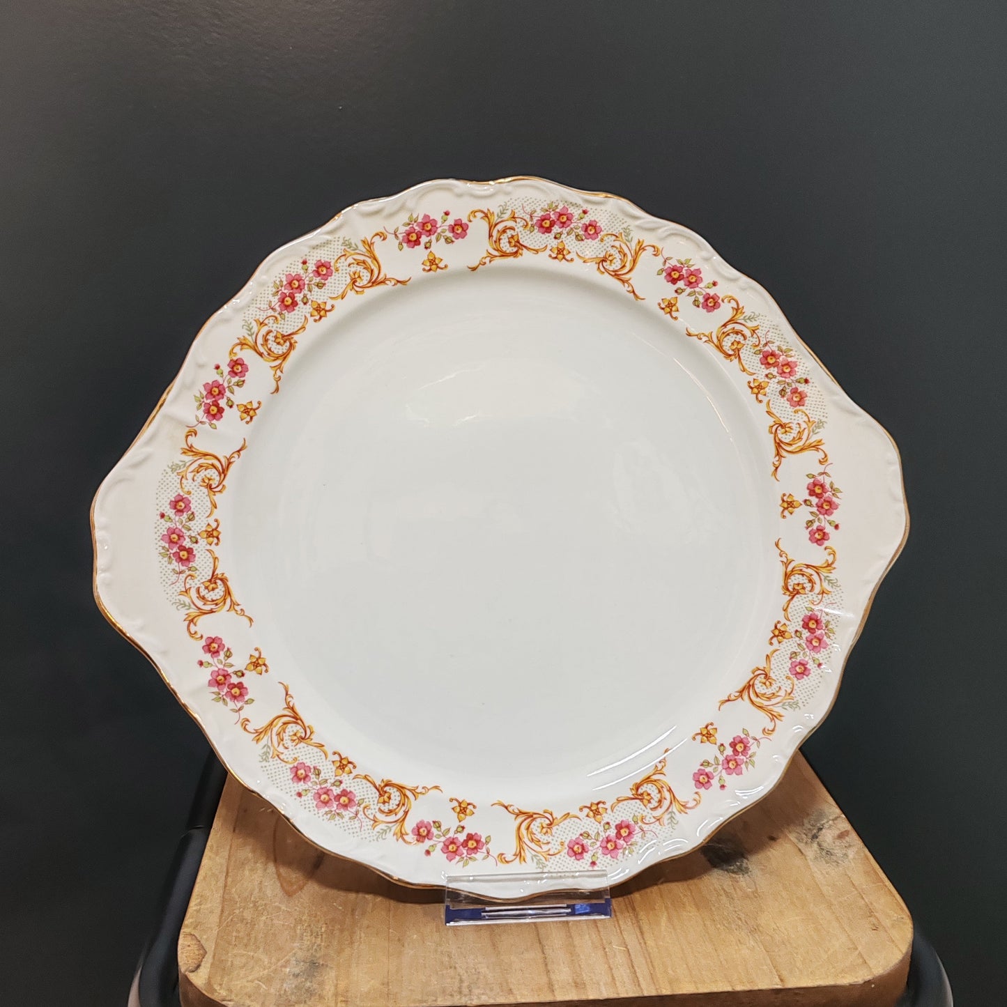 Plat à tarte en porcelaine Digoin vintage – objet de seconde main sélectionné par Déco à Deux
