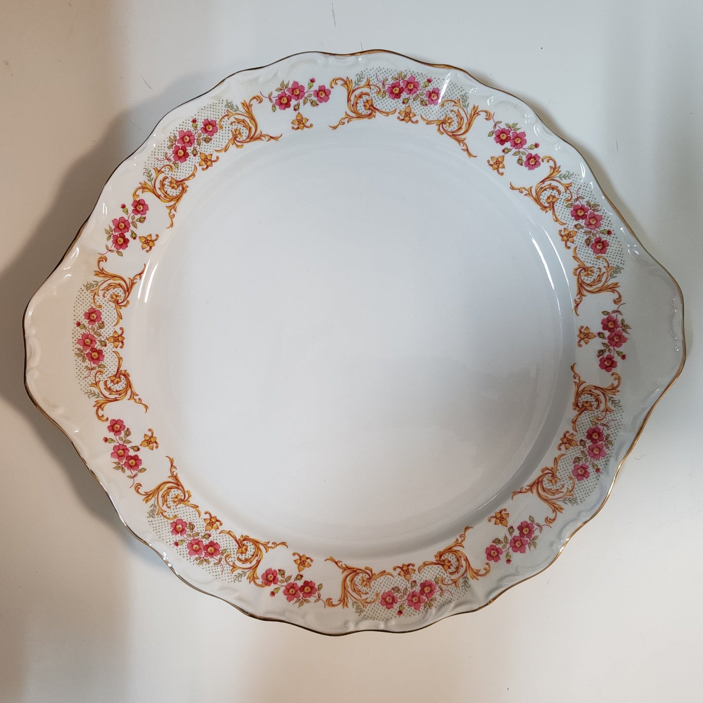 Plat à tarte en porcelaine Digoin vintage – objet de seconde main sélectionné par Déco à Deux
