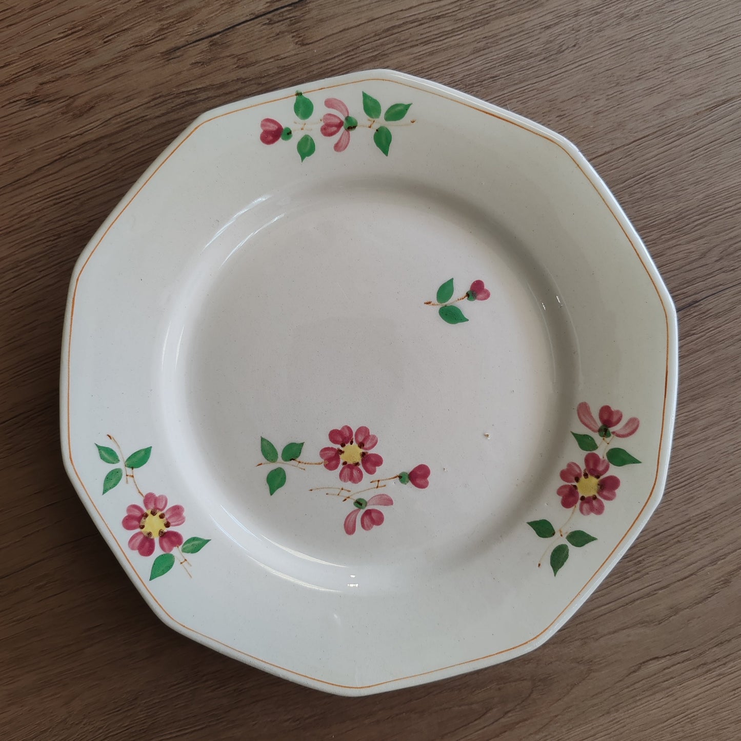 Plat à tarte sur pied "Moulin des Loups" vintage – objet de seconde main sélectionné par Déco à Deux