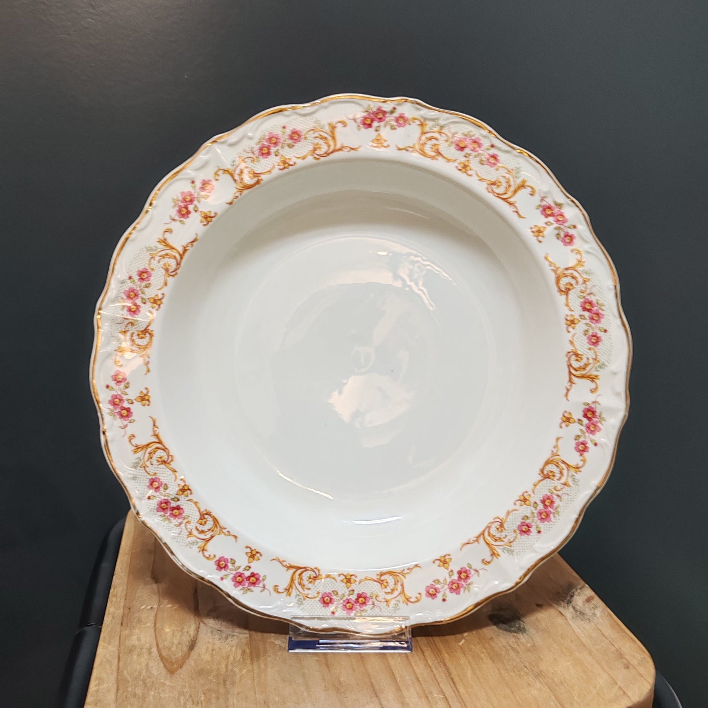 Plat de service en porcelaine Digoin vintage – objet de seconde main sélectionné par Déco à Deux
