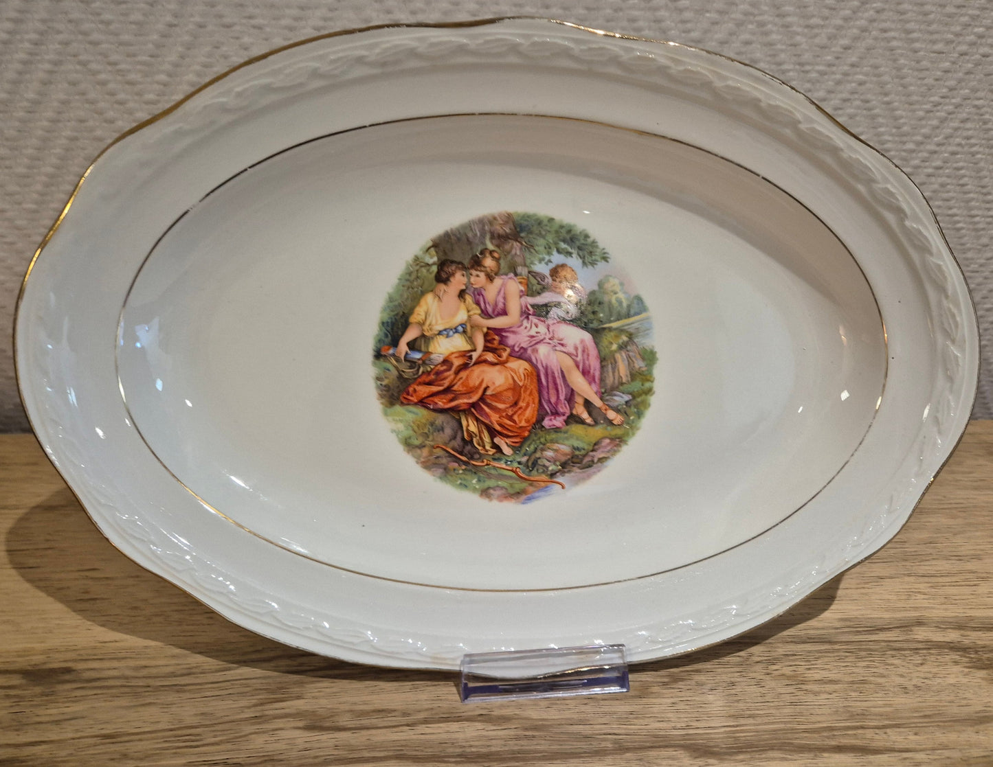 Plat de service ovale Moulin des Loups vintage – objet de seconde main sélectionné par Déco à Deux
