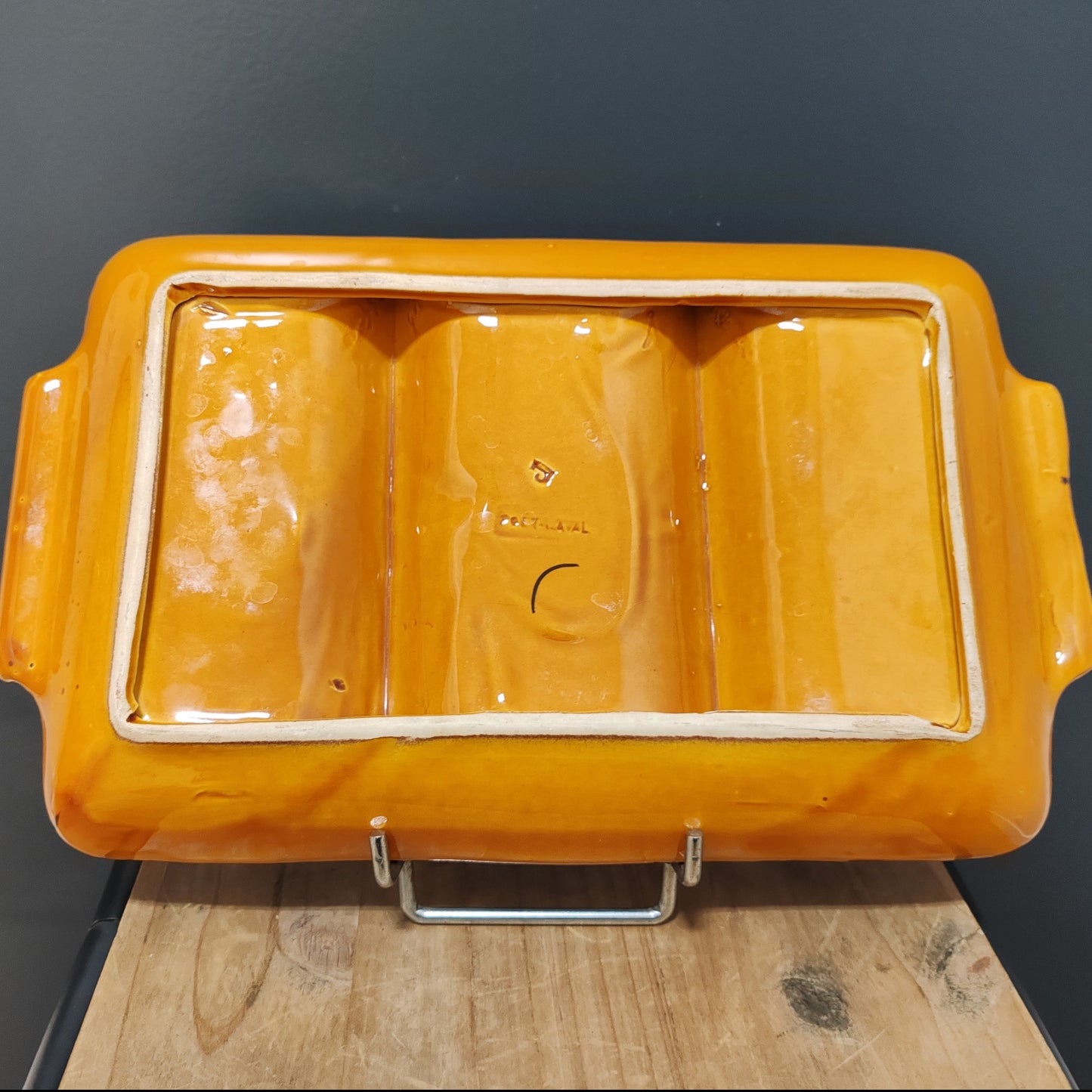 Plat poet laval vintage – objet de seconde main sélectionné par Déco à Deux