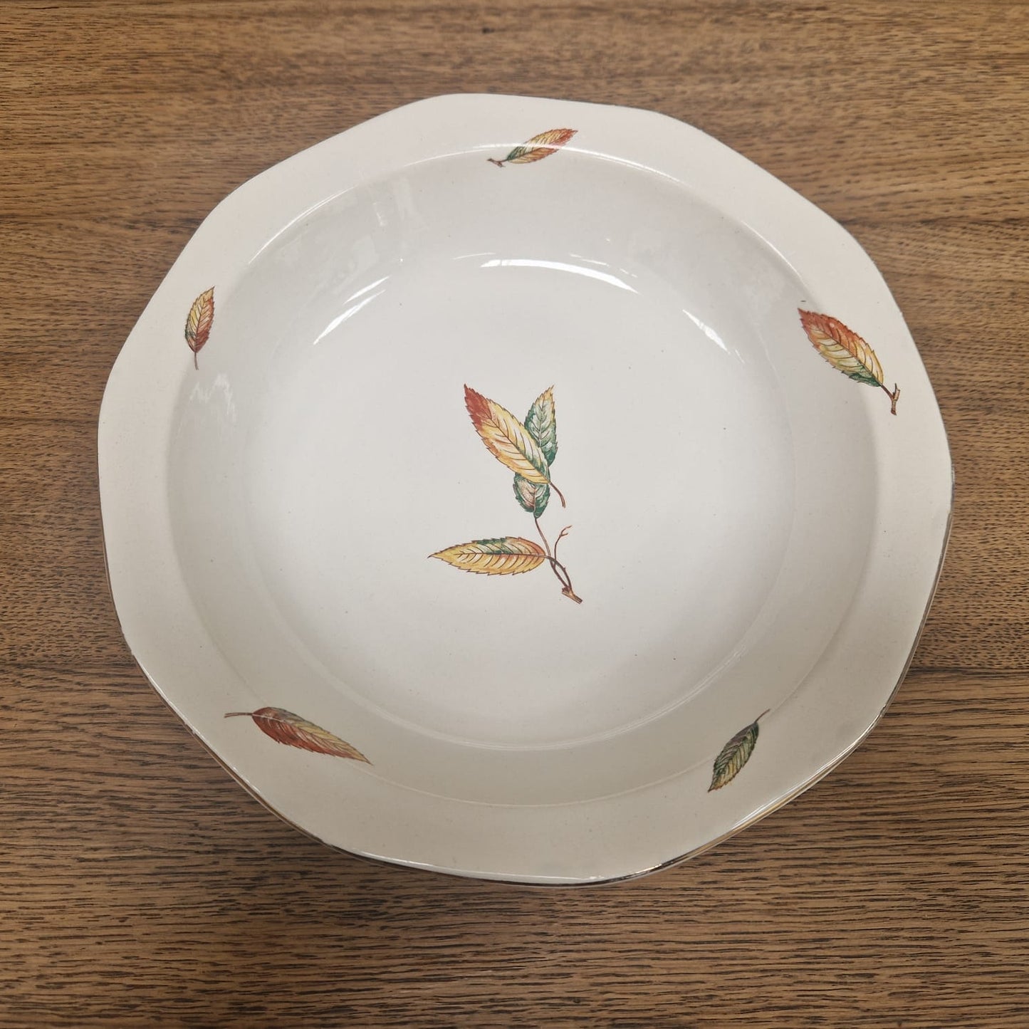 Plat Sarreguemine vintage – objet de seconde main sélectionné par Déco à Deux
