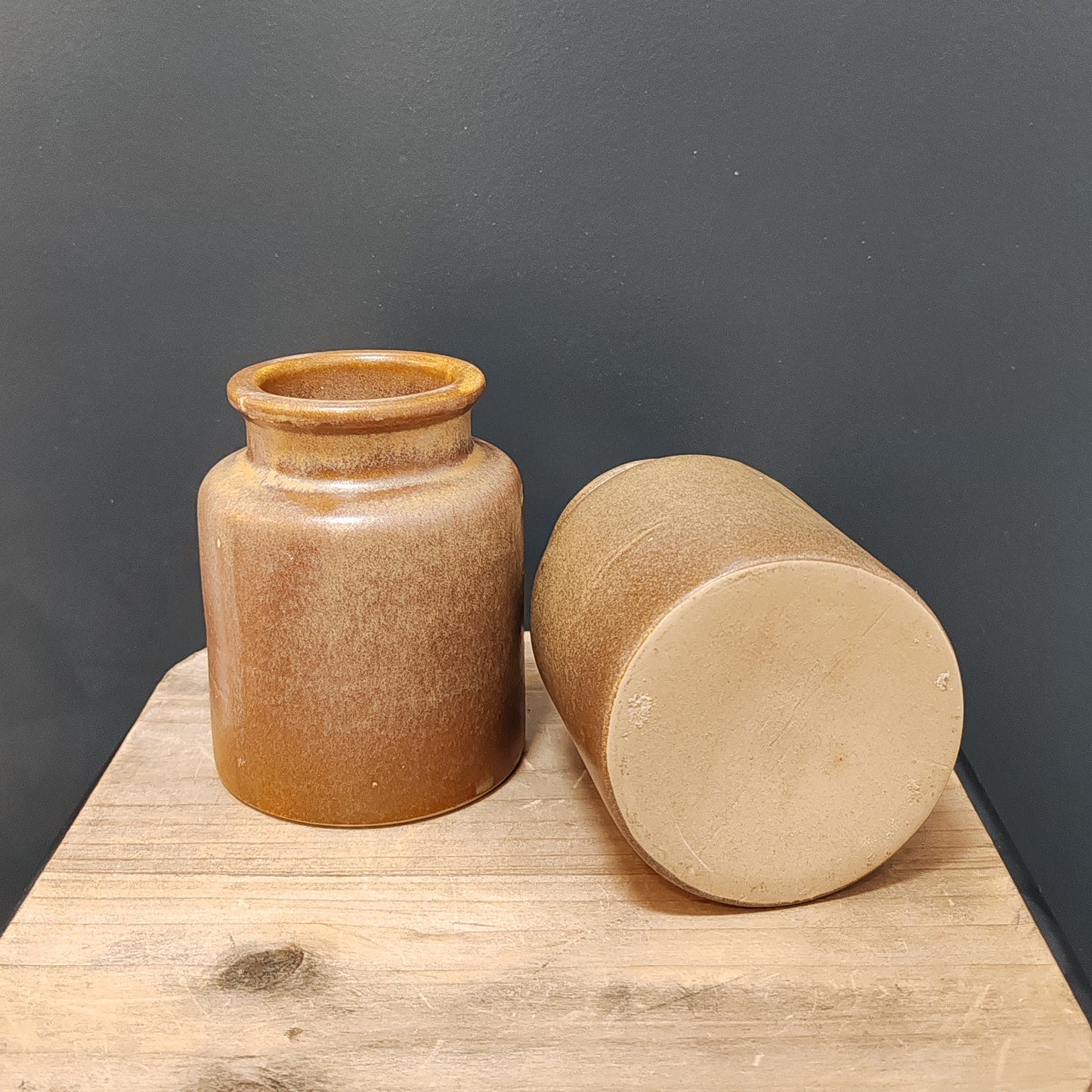 Pot en grès vintage – objet de seconde main sélectionné par Déco à Deux